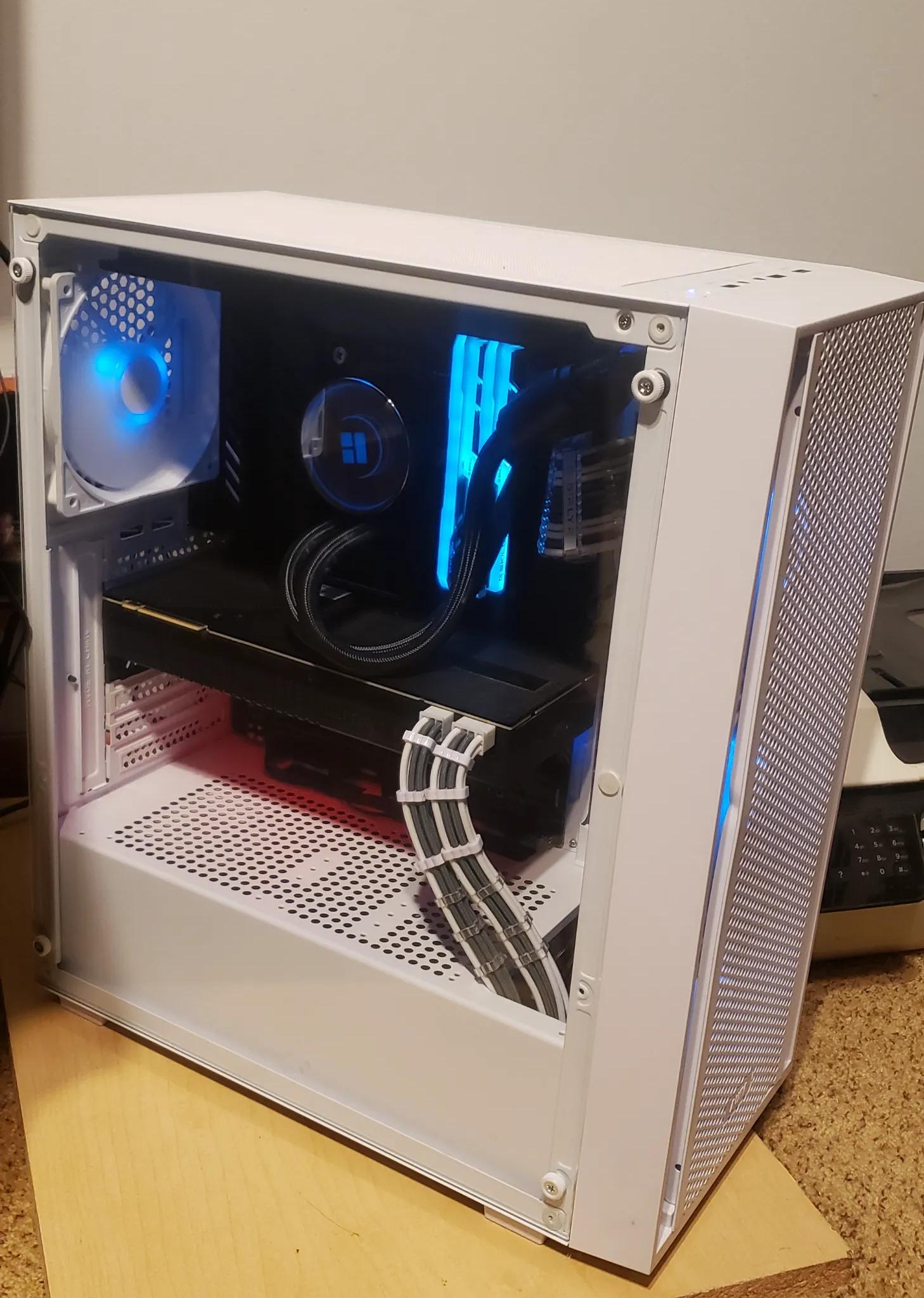 12600k RTX 2080 Windows 11 Pro Mid tier Gaming PC