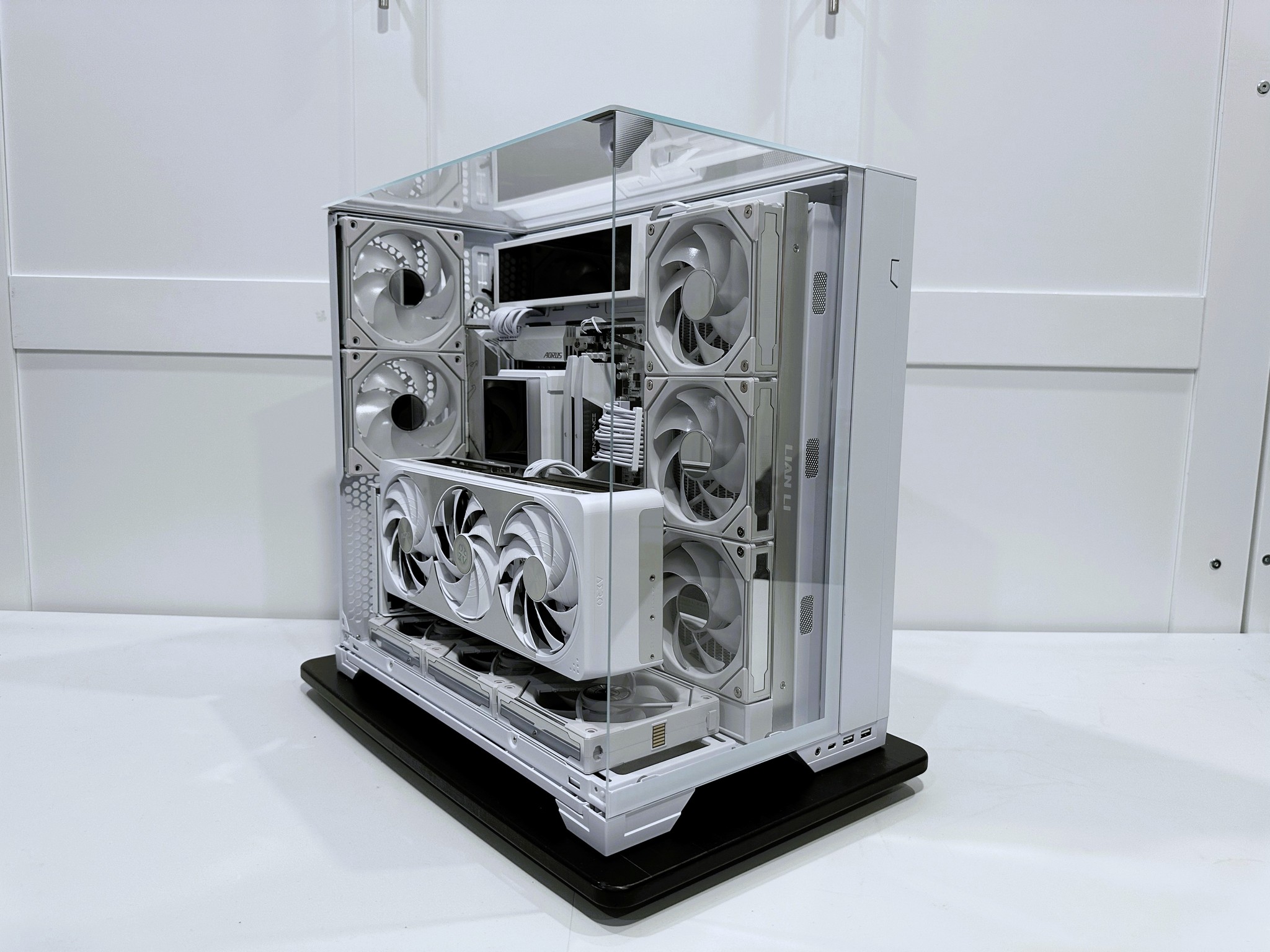 ❄️New NVIDIA GeForce RTX 5070 Ti AERO Overclocked w/ AMD Ryzen 9800X3D/ 32GB RAM/ 2TB NVME❄️