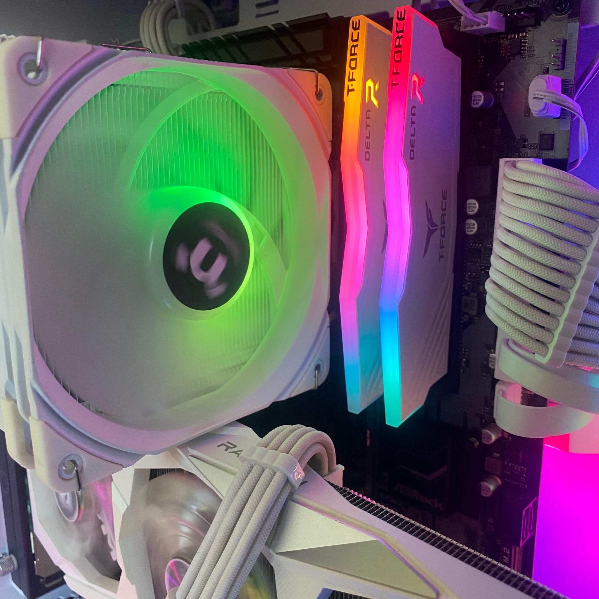 Radeon RX 7600 Custom Gaming PC - Core i7-12700KF, 16GB RAM