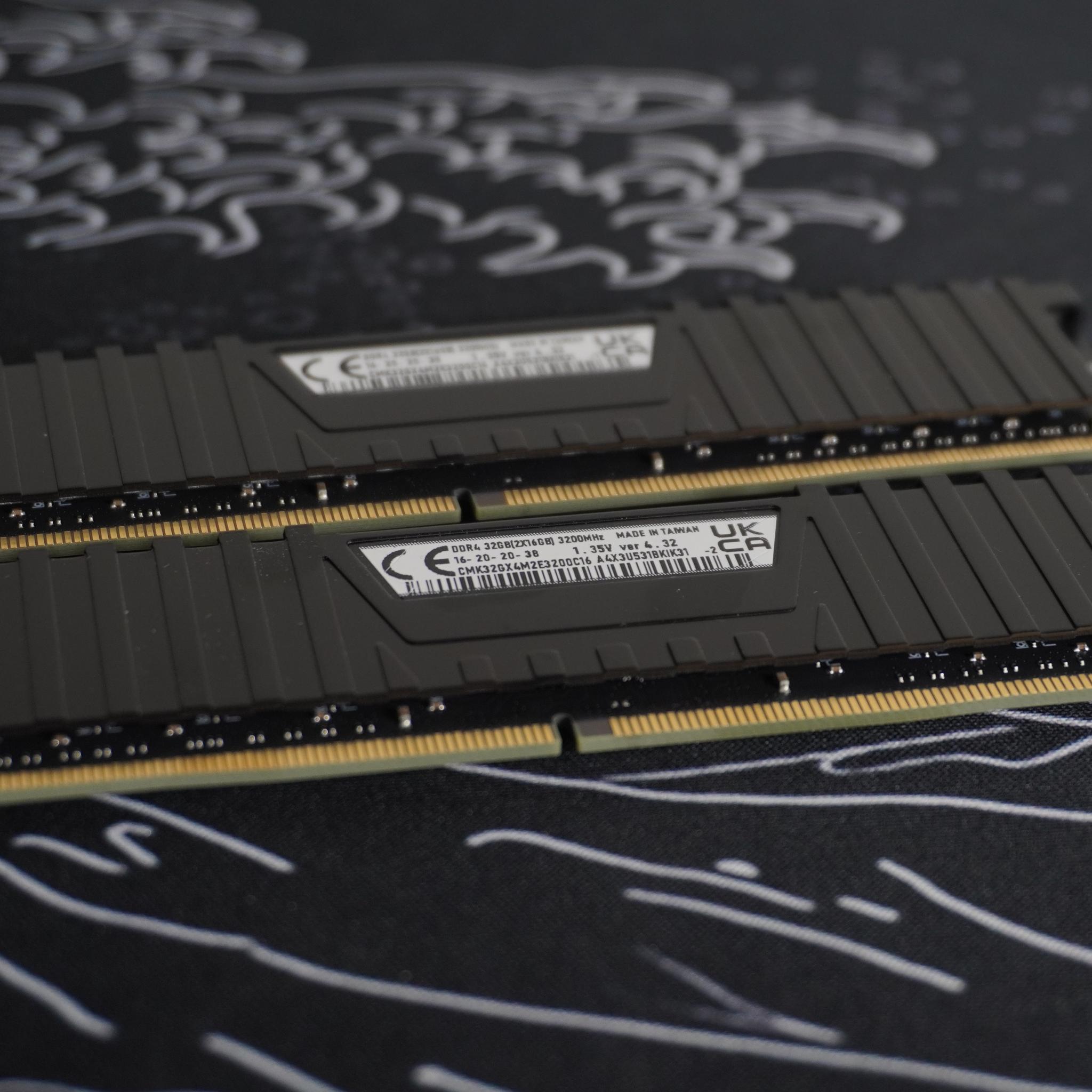 32GB (2x16GB) CORSAIR Vengeance LPX DDR4 RAM 3200MHz | Jawa