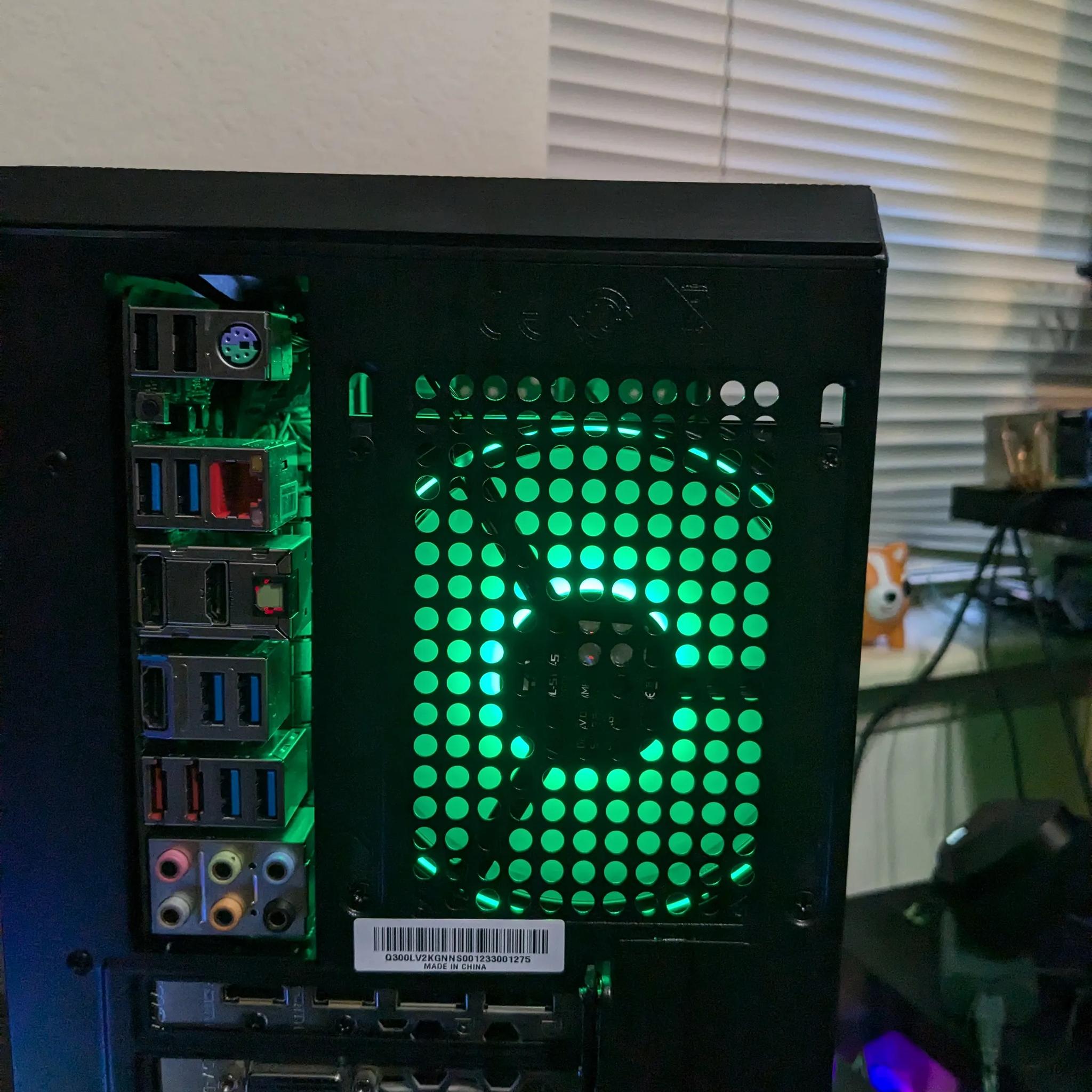 FREE SHIP || Starter Cube || i7-4790, 16GB RAM, RX 480 4GB, 512GB SSD, New PSU, WiFi, RGB, Win10