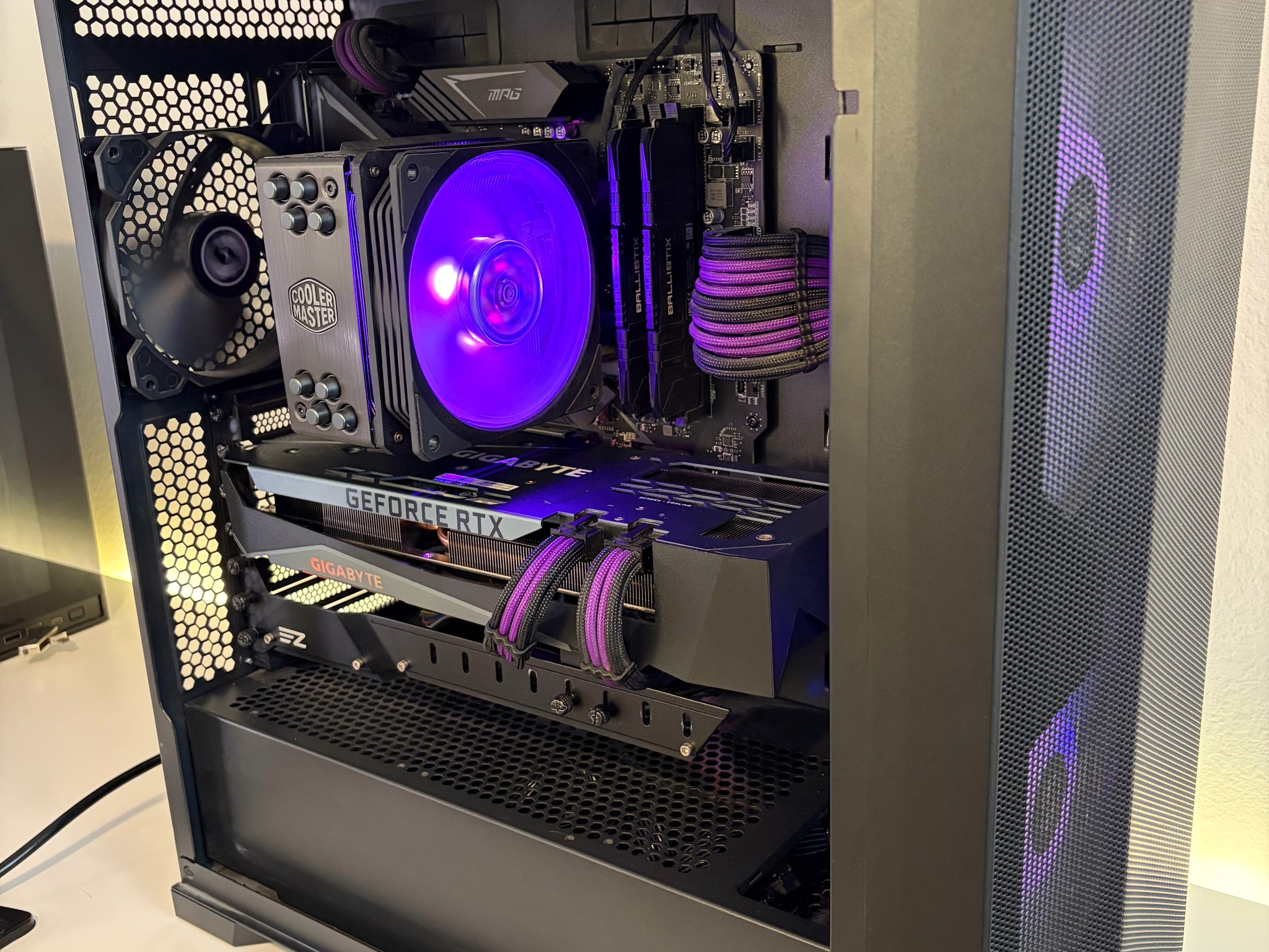 GeForce RTX 3070 Ti Custom Gaming PC - Ryzen 5 5600X