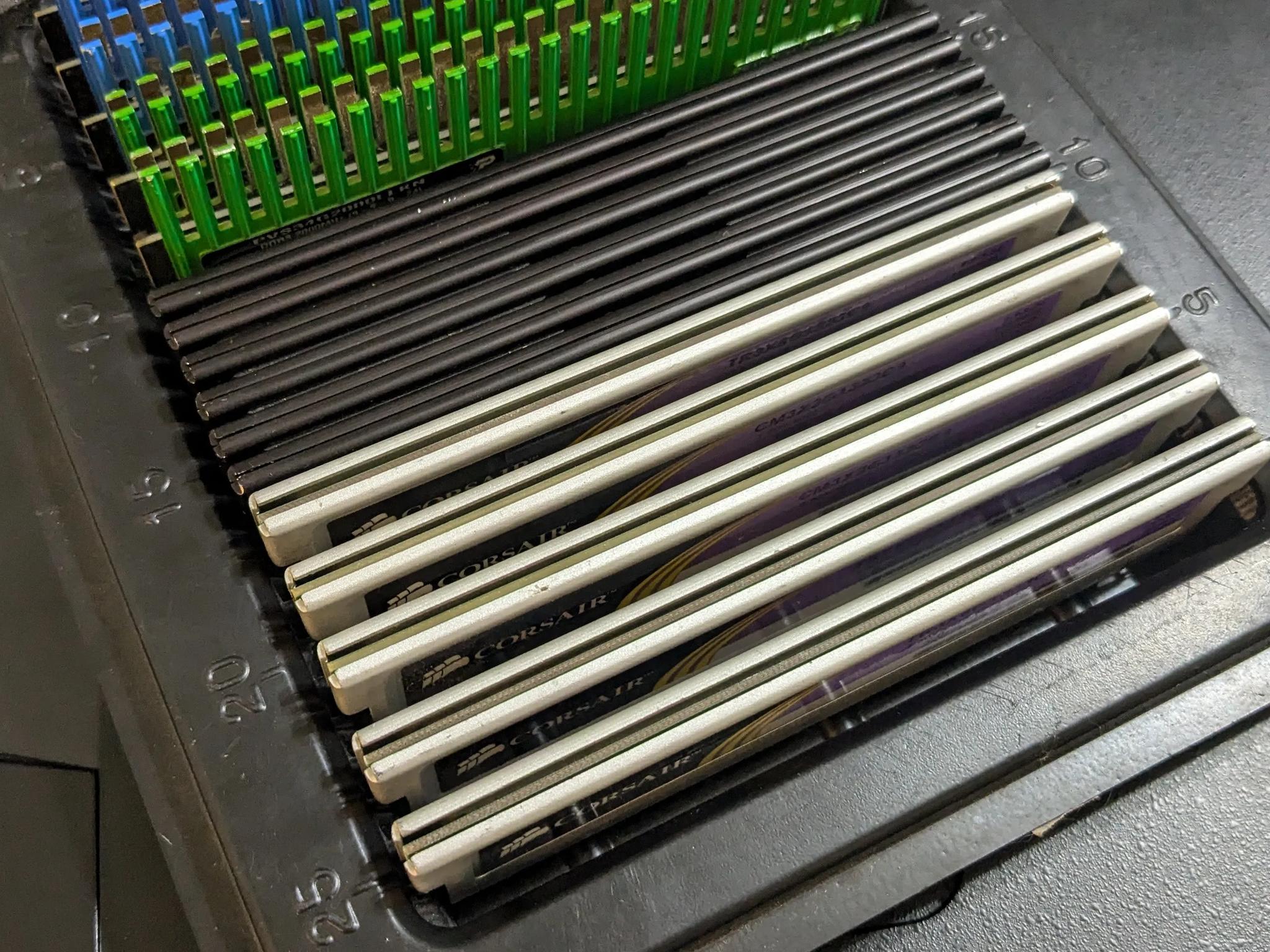11x 2GB (22GB Total) DDR3 lot, Corsair 1333 MHz, matched sets