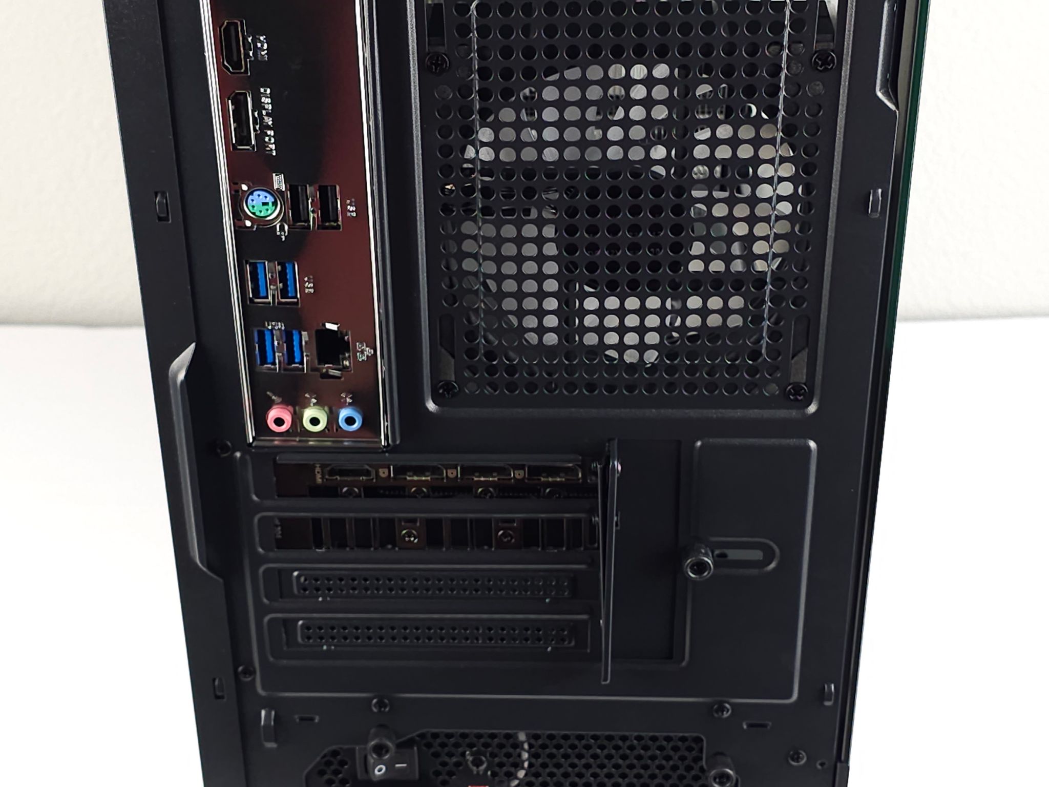 GAMING PC | RTX 4060 | RYZEN 5 5600 | 16 GB RAM | 500 GB SSD | WIFI | WINDOWS 11 PRO
