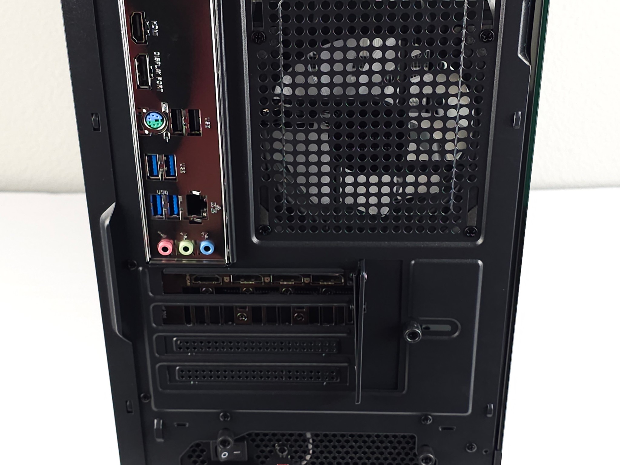 GAMING PC | RTX 4060 | RYZEN 5 5600 | 16 GB RAM | 500 GB SSD | WIFI | WINDOWS 11 PRO