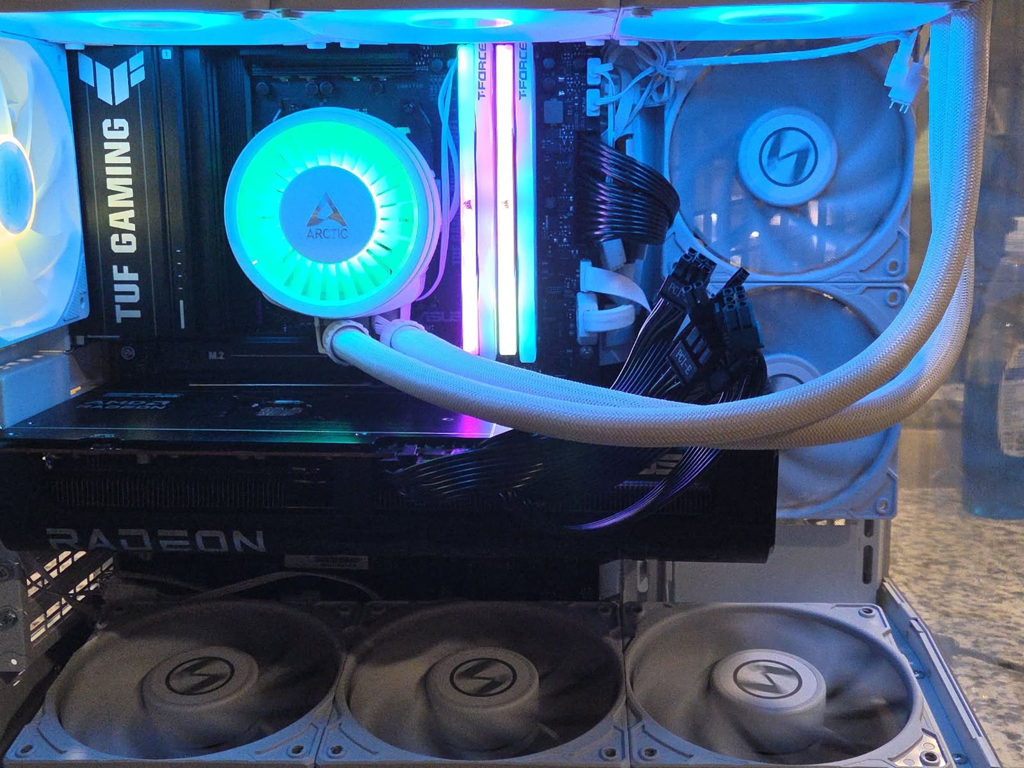 White on Black Build Lian Li Mid Tower Build