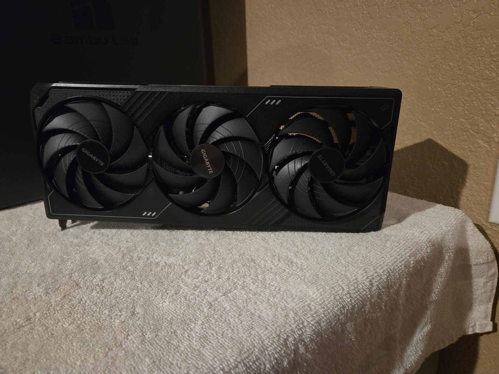GIGABYTE GeForce RTX 5090 WINDFORCE OC 32G