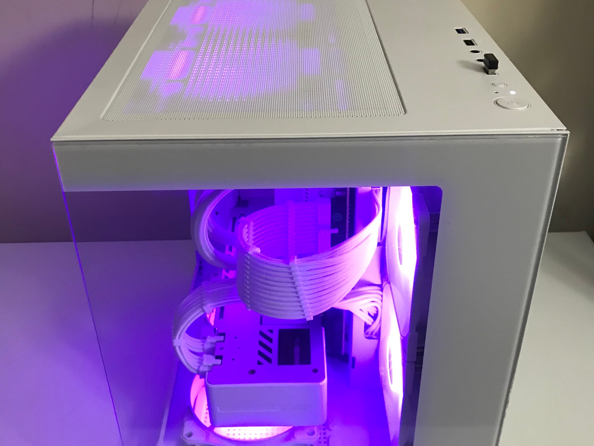 i9xeon 18c/36t 128GB RTX 3070 8GB 1TB NVMe RGB Streaming/Gaming/ContentCreator PC Computer