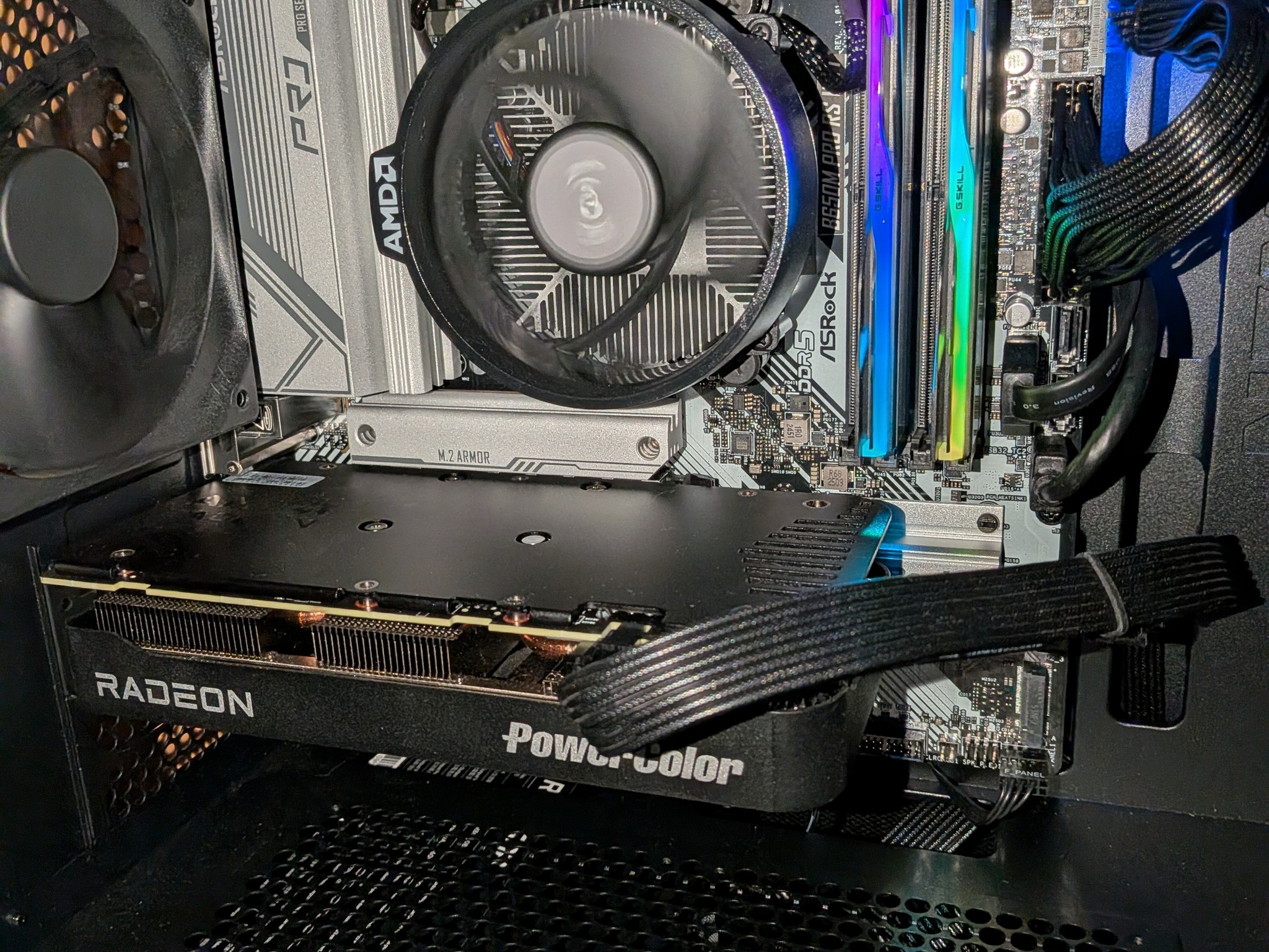 9600X | RX 9060 XT 16GB | 16GB | 1TB | 650W