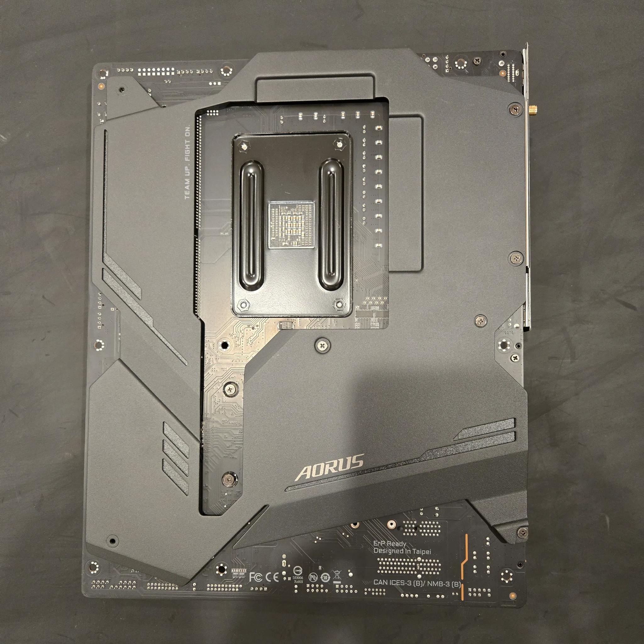 GIGABYTE X570 AORUS Master (AM4)