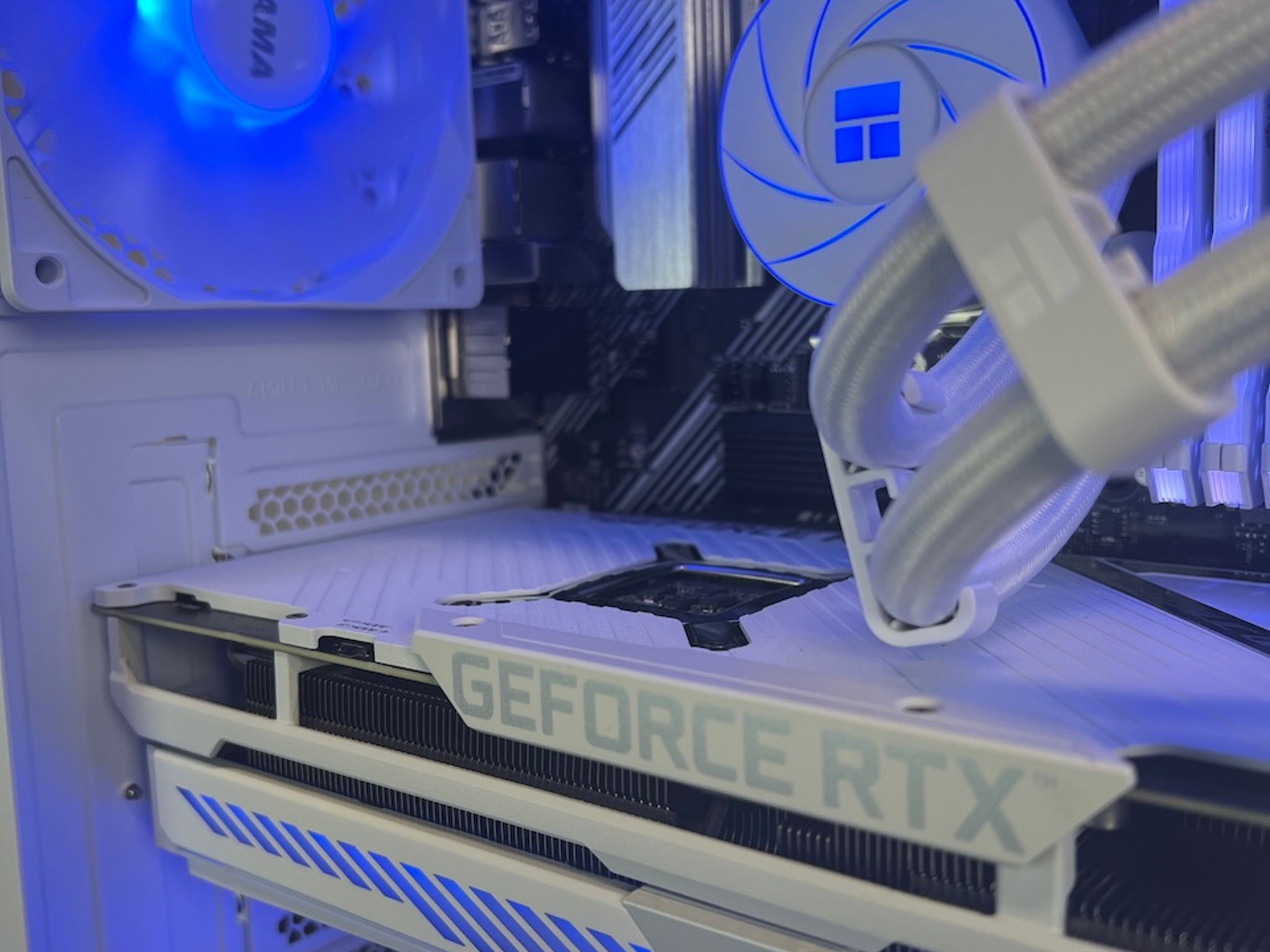 Liquid Cooled Ryzen 7 5800X ROG Strix RTX 3070 32GB RAM 1 TB WIFI5 Win 11
