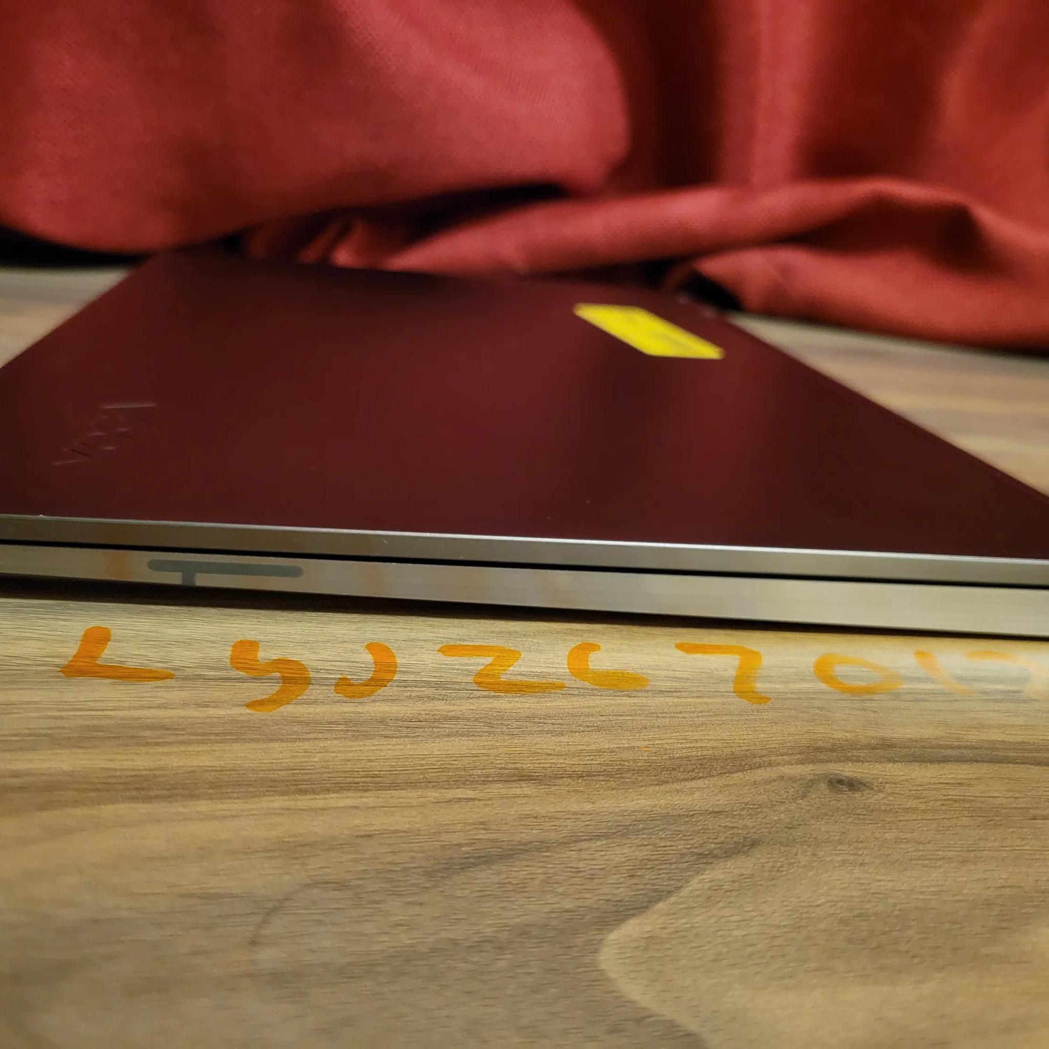 Lenovo Yoga C930 Laptop - 14" Touch Screen - 256gb ssd - intel i7