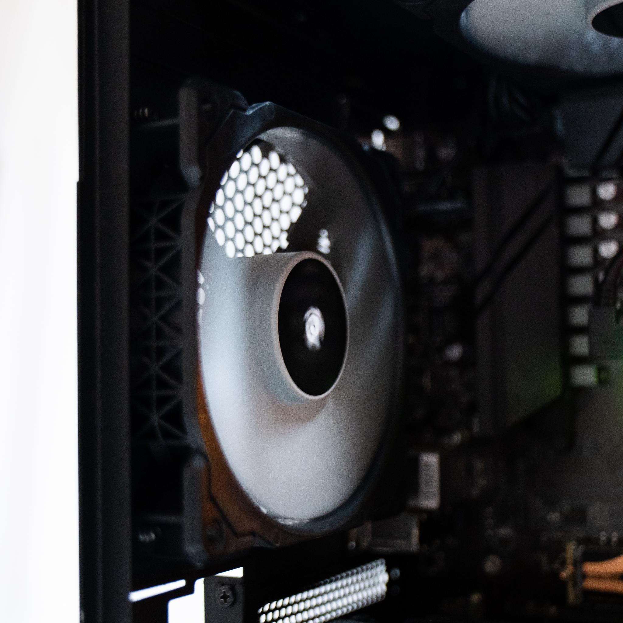 RTX 5070 Gaming Pc