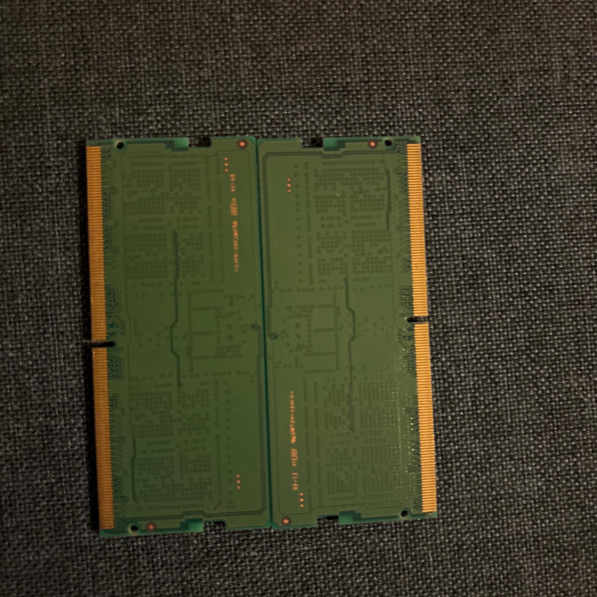 Samsung 16GB Dual-Channel Kit (2x 8GB) DDR5 5600MHz PC5-44800 1Rx16 SODIMM Laptop Memory⁠