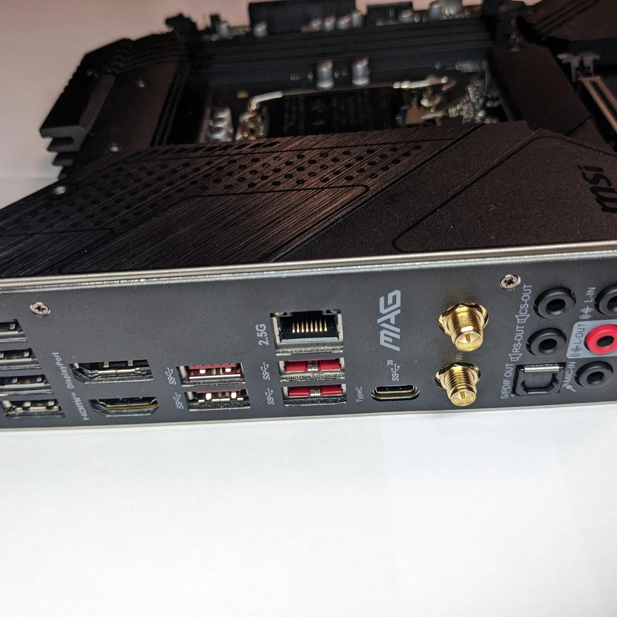 BUNDLE! MSI B660 Tomahawk Wifi DDR4 | RGB DDR4 Ram kit 2x16gb 3200mhz CL16