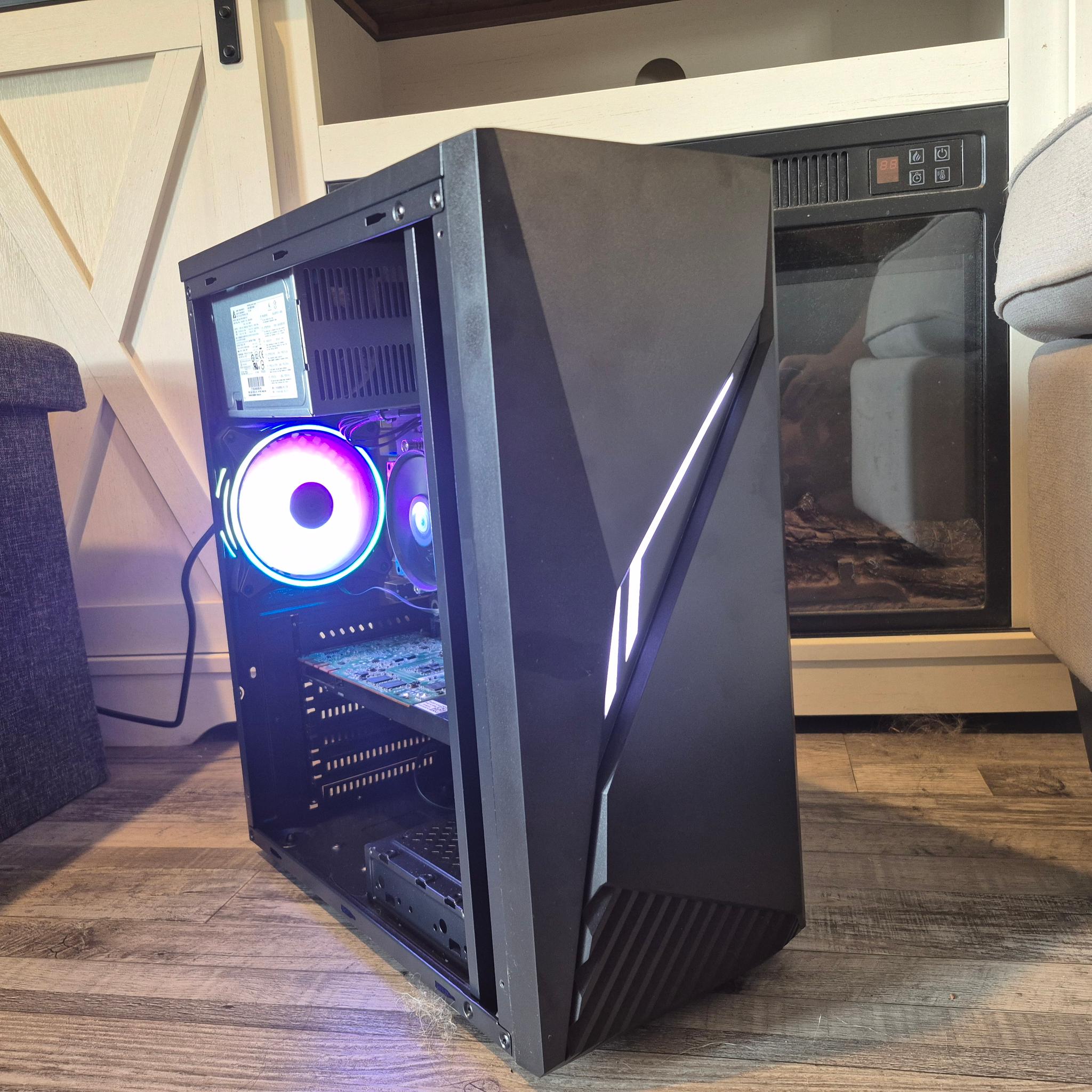 i5-4570, 16GB RAM, 512GB SSD, 8GB Nvidia, Win10, Wifi