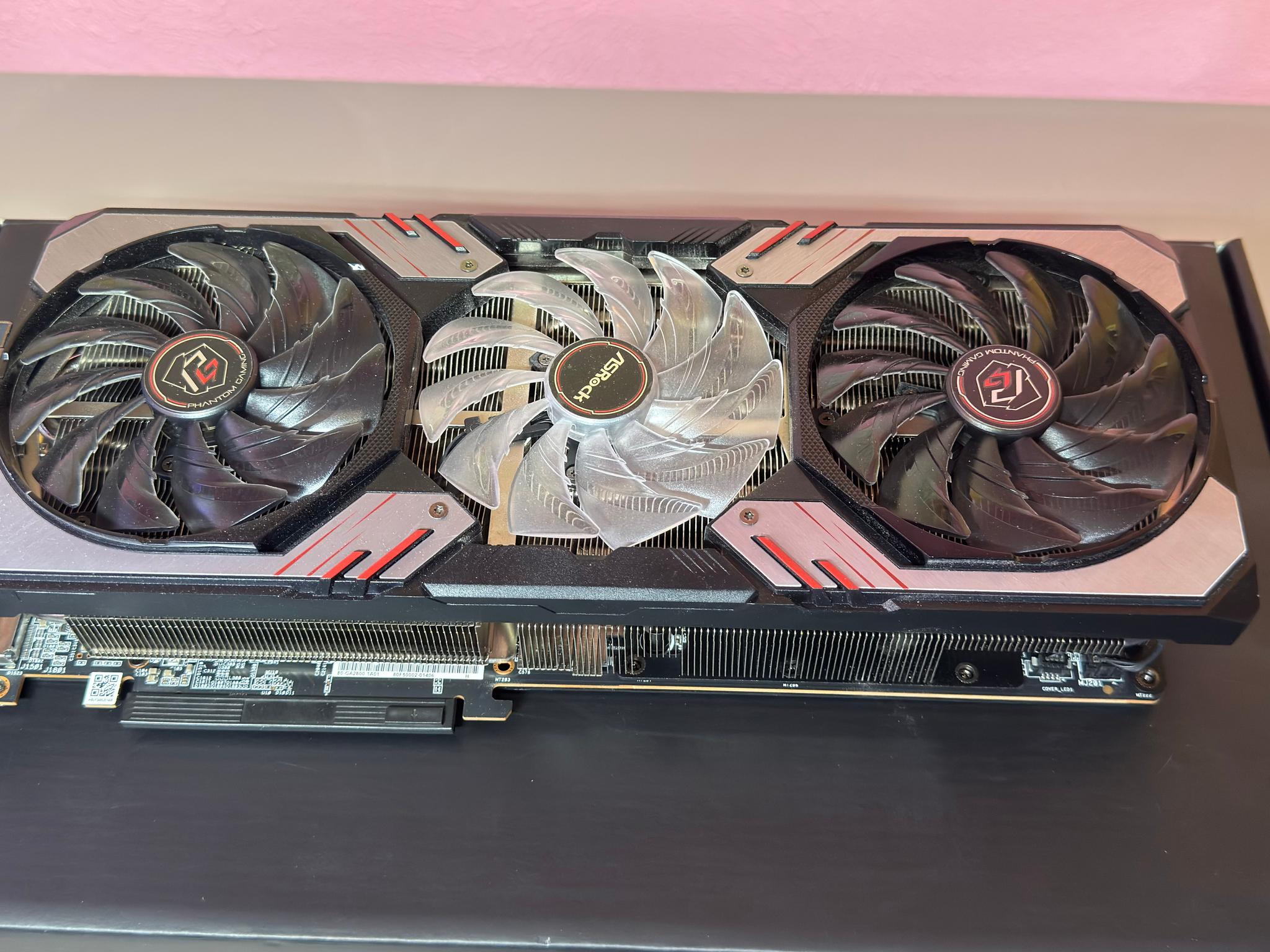 AMD Radeon™ RX 6800 XT Phantom Gaming D 16G OC