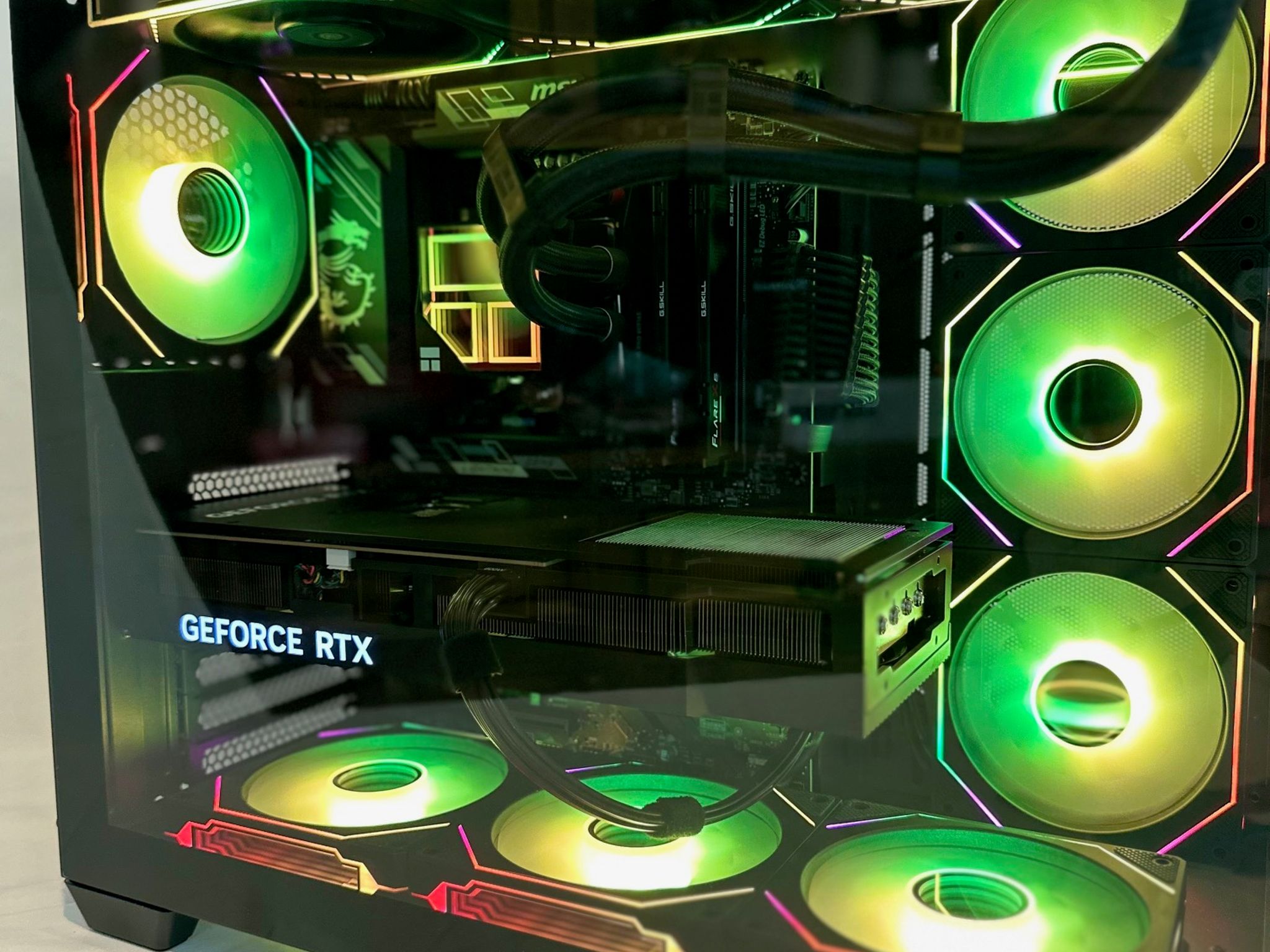 Ryzen 5 7600X3D / RTX 5070 Ti 16GB - Mid Tower Gaming Beast
