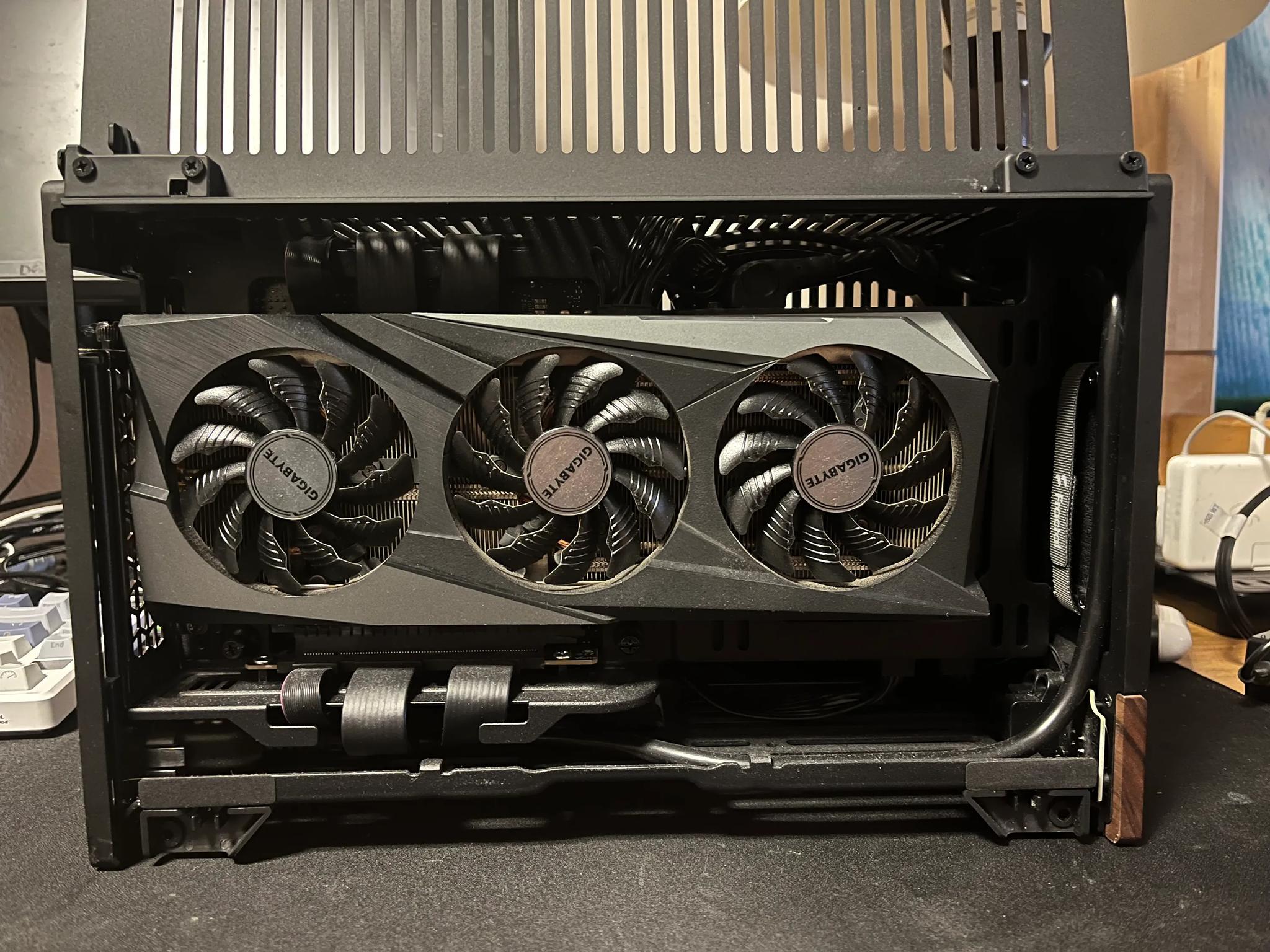12600k + 3060ti | 2 tb NVME SSD | 32 gb ram DDR5 |Fractal Terra ITX | Gaming PC