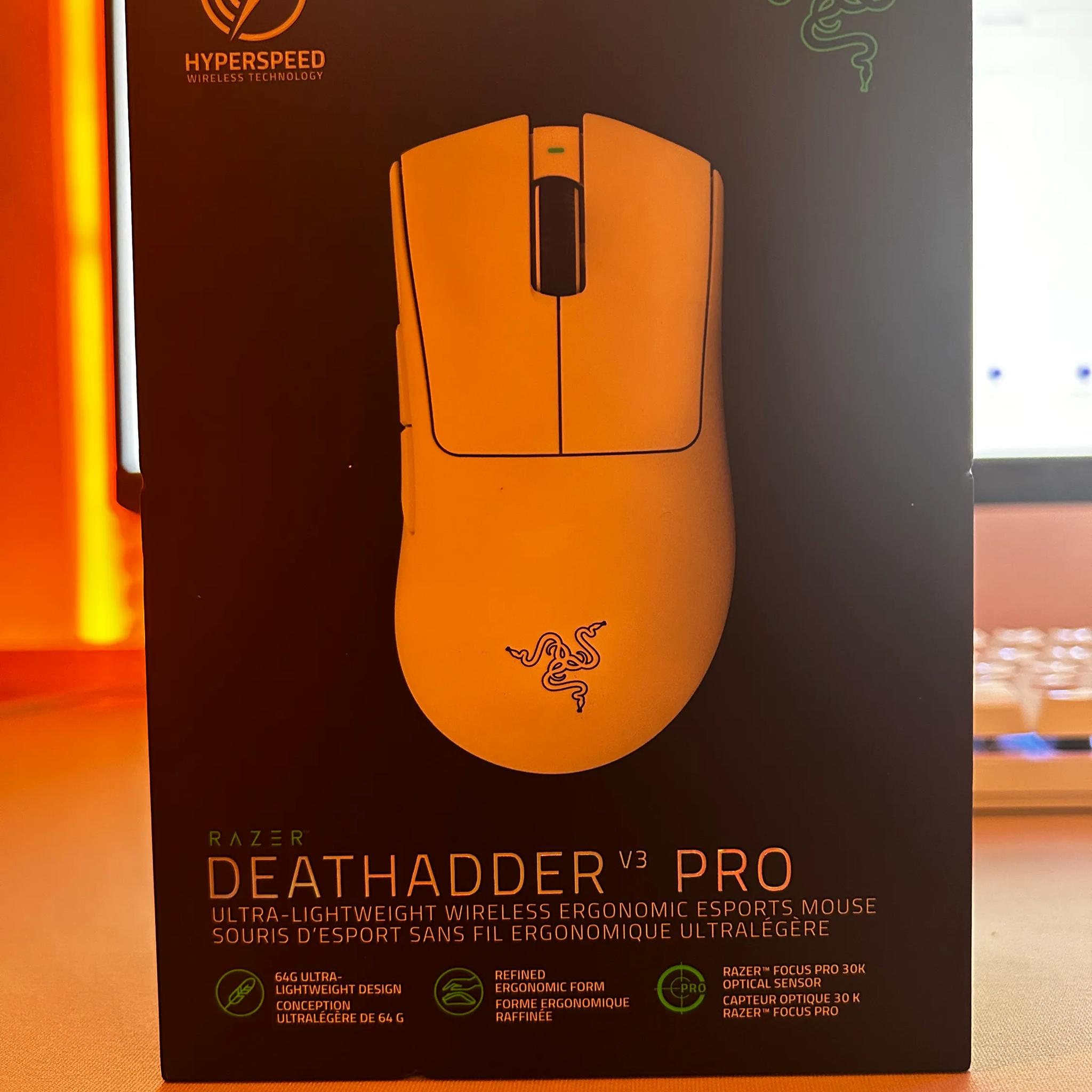 Razer Deathadder V3 Pro - Less than 1 hour of use 