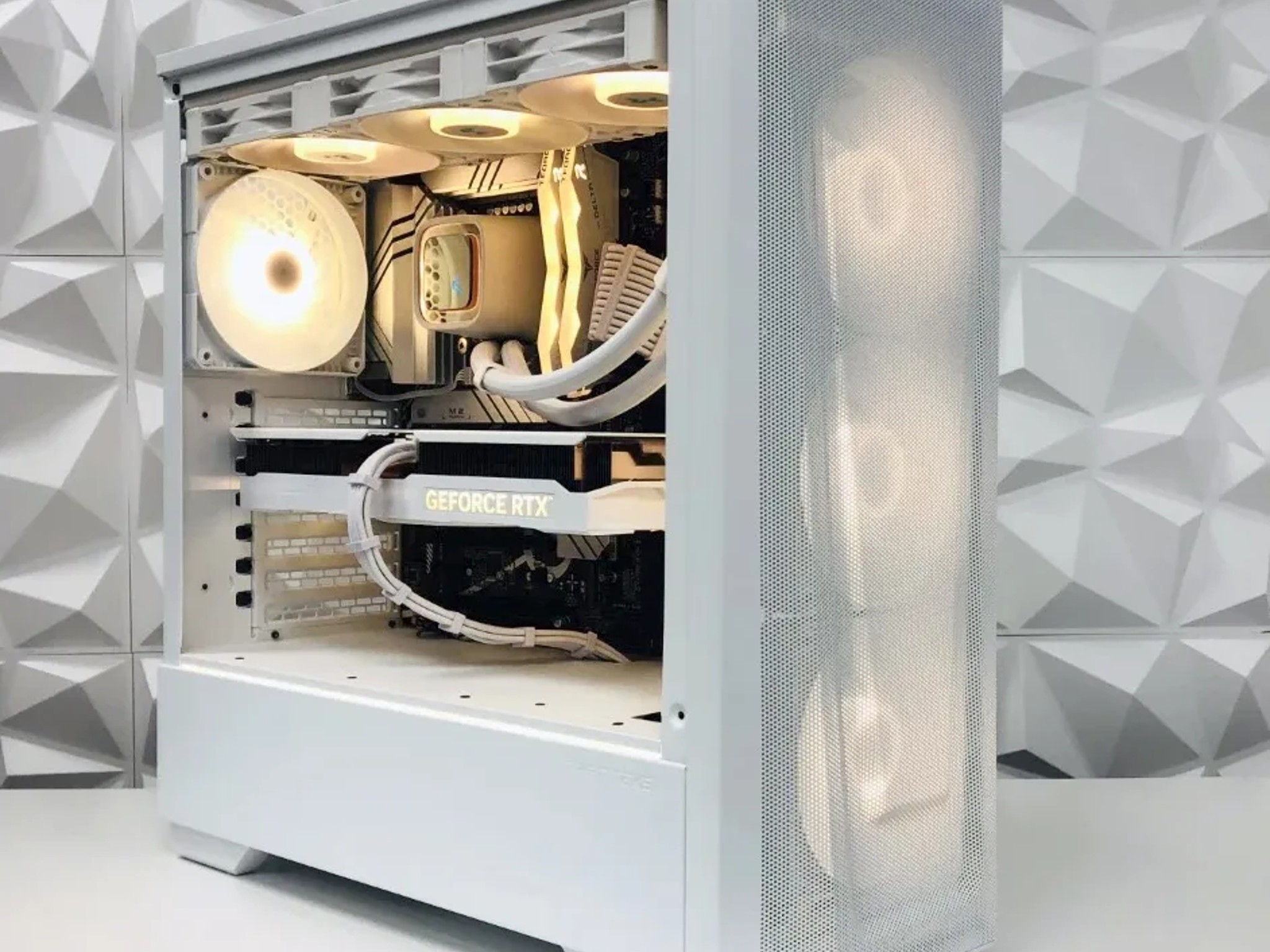 ⚜️The Guardian WHITE Gaming PC⚜️ RTX 4070 12GB | i7-13700KF | 32GB DDR5 | 1T M.2 | Windows 11 Home