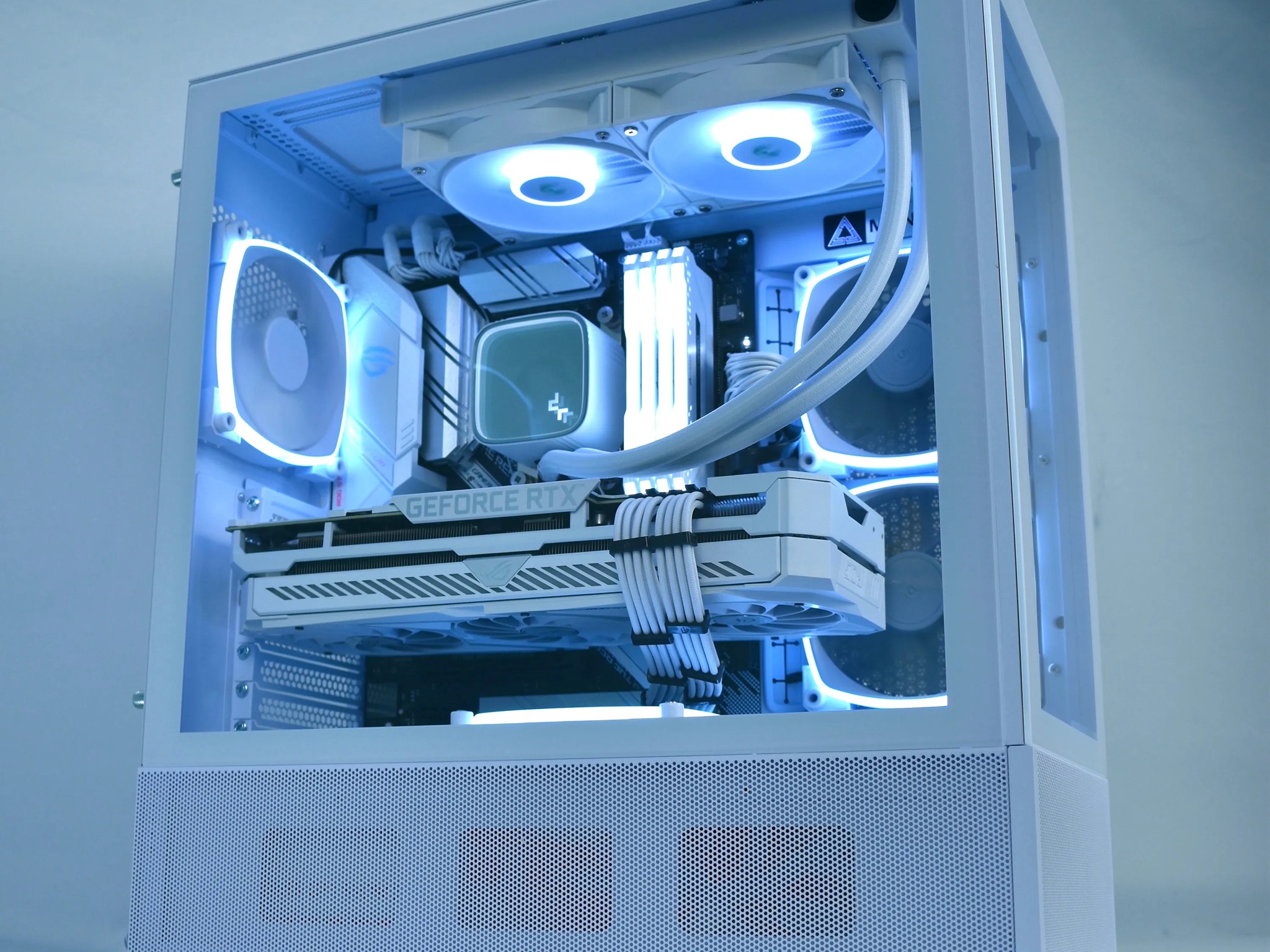 ❄️WHITE-OUT❄️ Custom Gaming/Streaming PC | NVIDIA RTX 3070, Ryzen 5600X, 32GB RAM, WiFi, 1TB NVME |