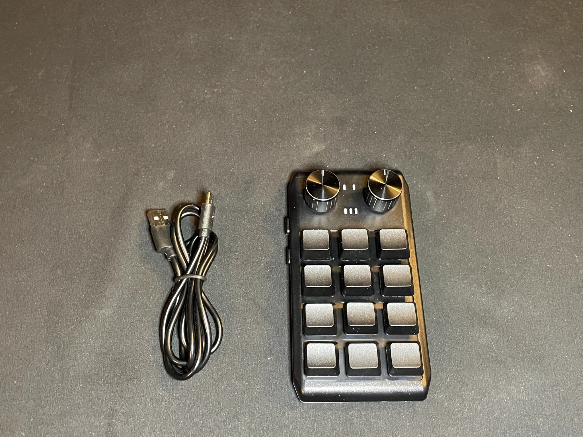 Wireless RGB Bluetooth Macropad With Red Switches