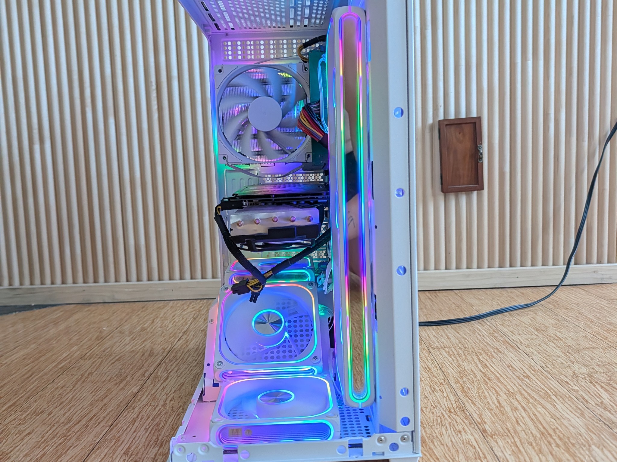Custom gaming PC | RX 570 8GB | I5 8400 | 16GB DDR4 | 512GB NVME |