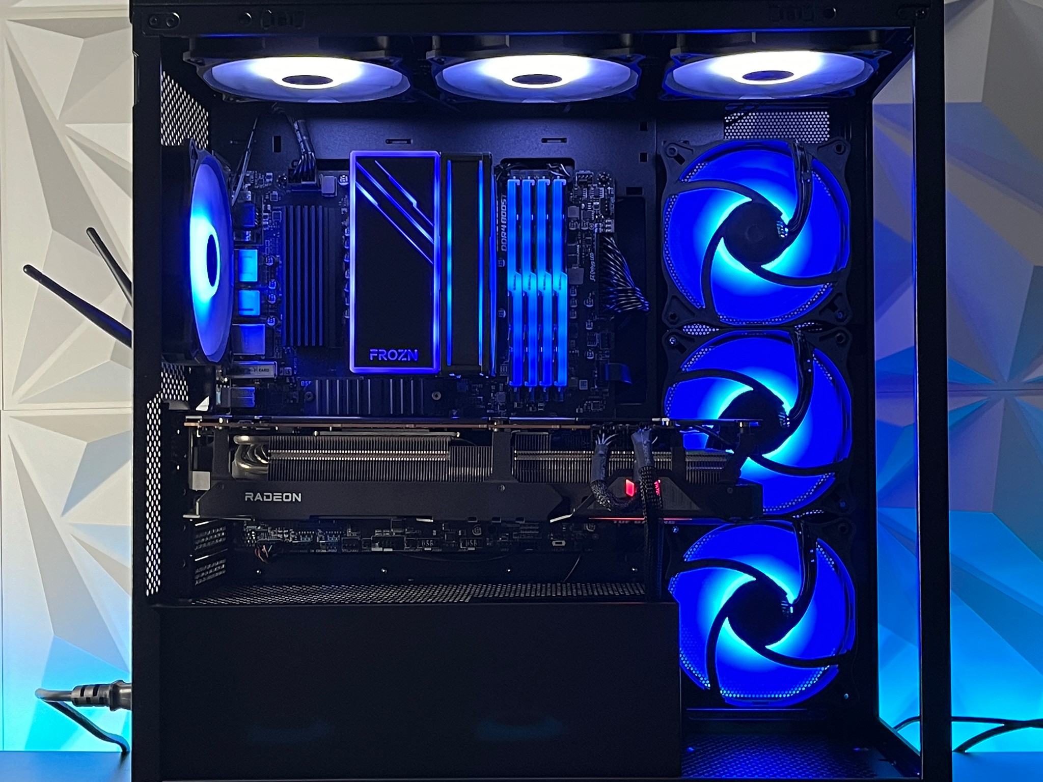 TUF RX 6800 16GB, Ryzen 7 5800X, 32GB 3600MHz | Black RGB Gaming Computer/PC