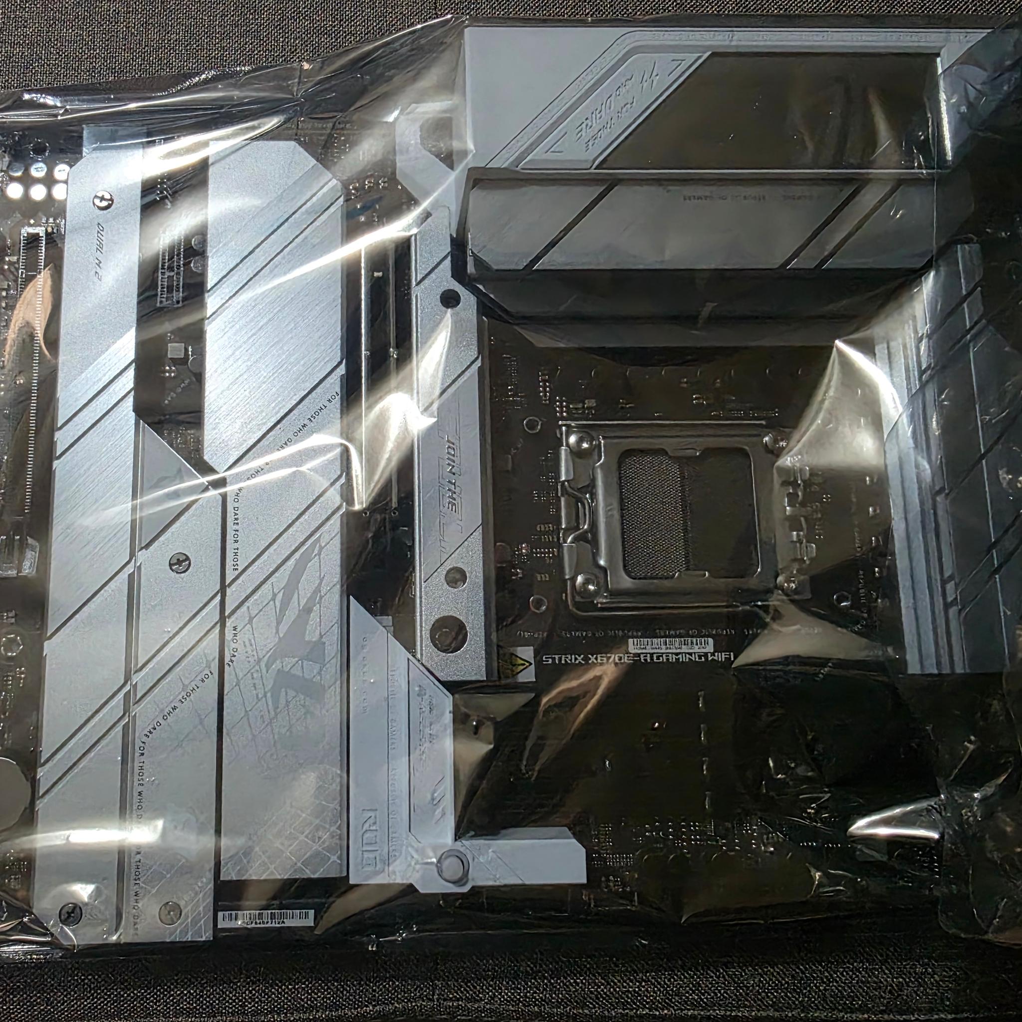 Asus ROG STRIX x670E-A Gaming WIFI