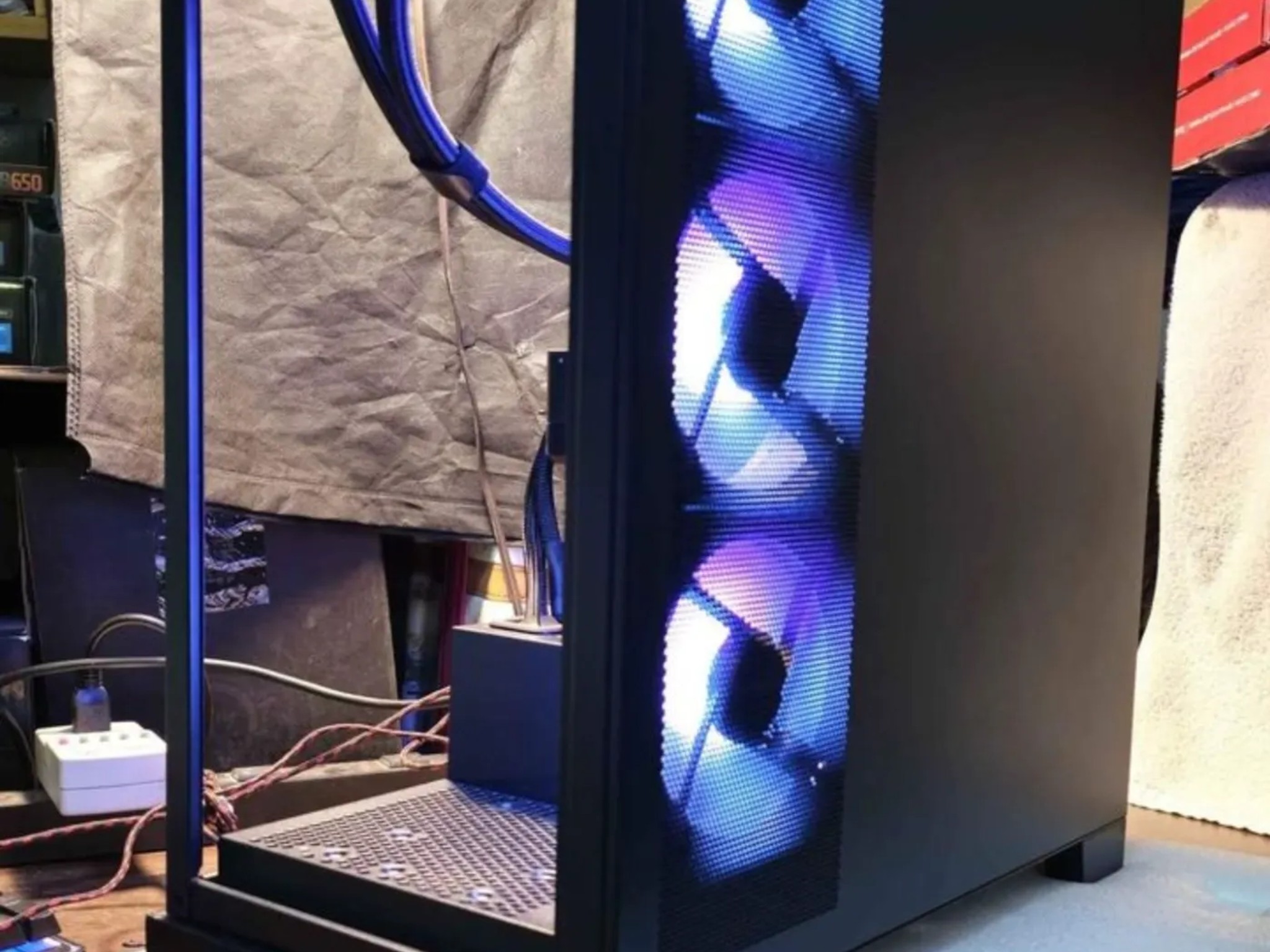 **PROJECT THANOS** - Ryzen 9 7900X3D & RTX 4070 GAMING PC / WORK STATION *BRAND NEW IN BOX* $1799