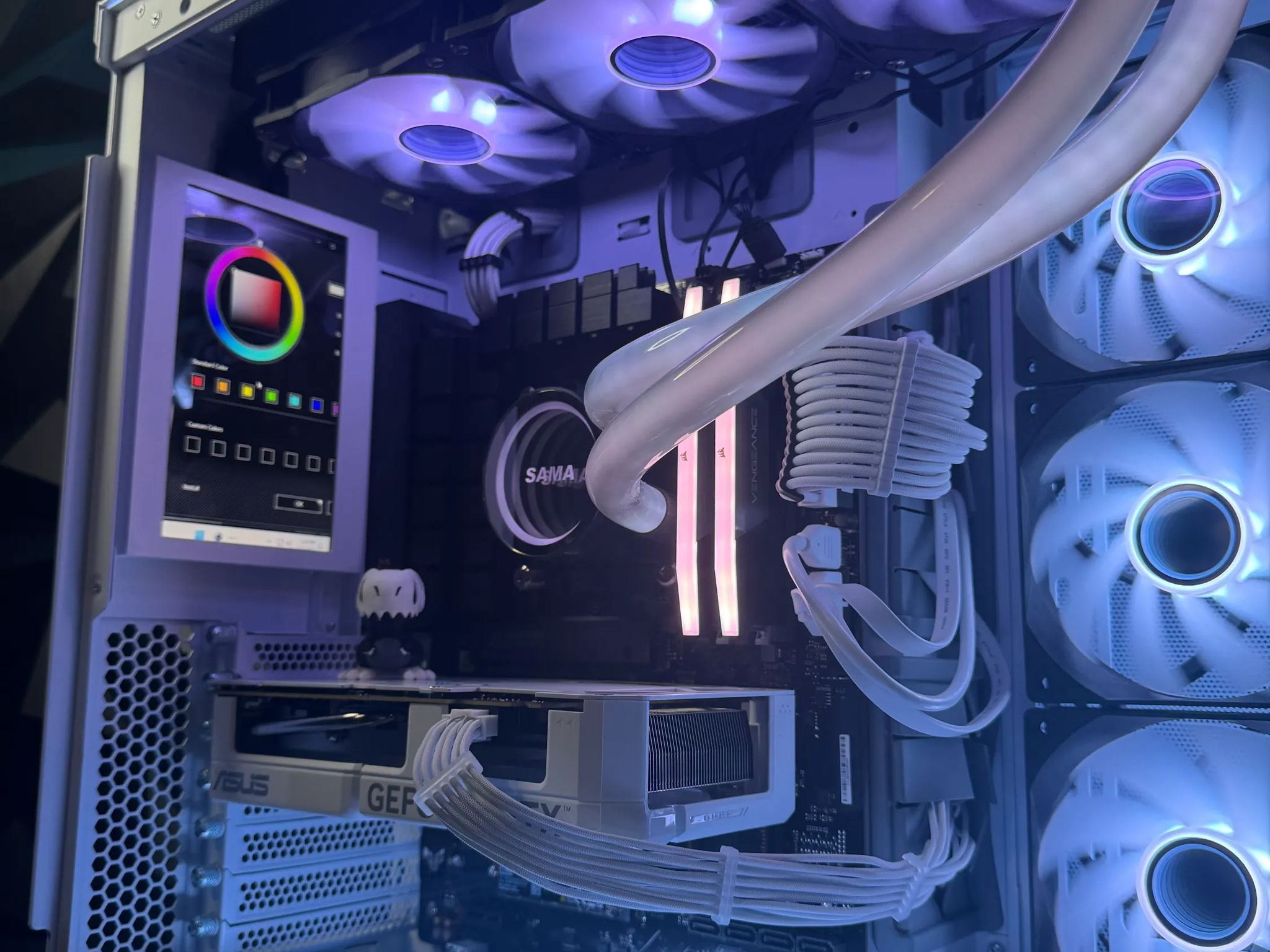 👑Big Daddy Super👑| Ryzen 7 9800X3D | RTX 4070 Super| 32 GB DDR5 | 3.25 TB NVME|1200W Corsair PSU