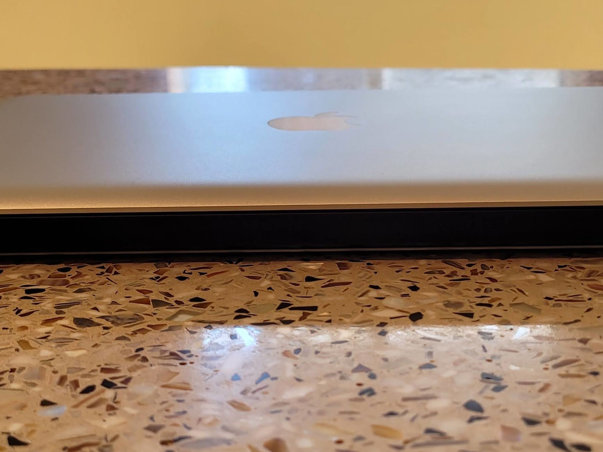 Early 2011 Unibody Macbook Pro Good Condition!