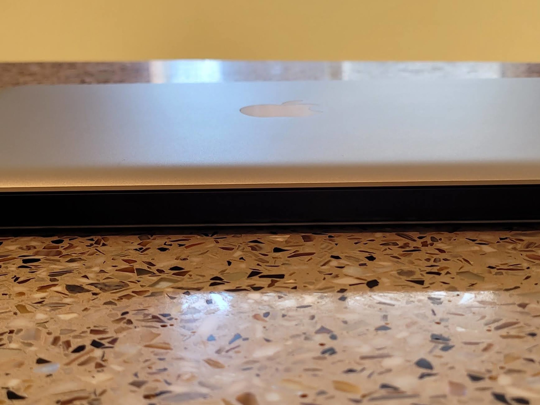 Early 2011 Unibody Macbook Pro Good Condition!