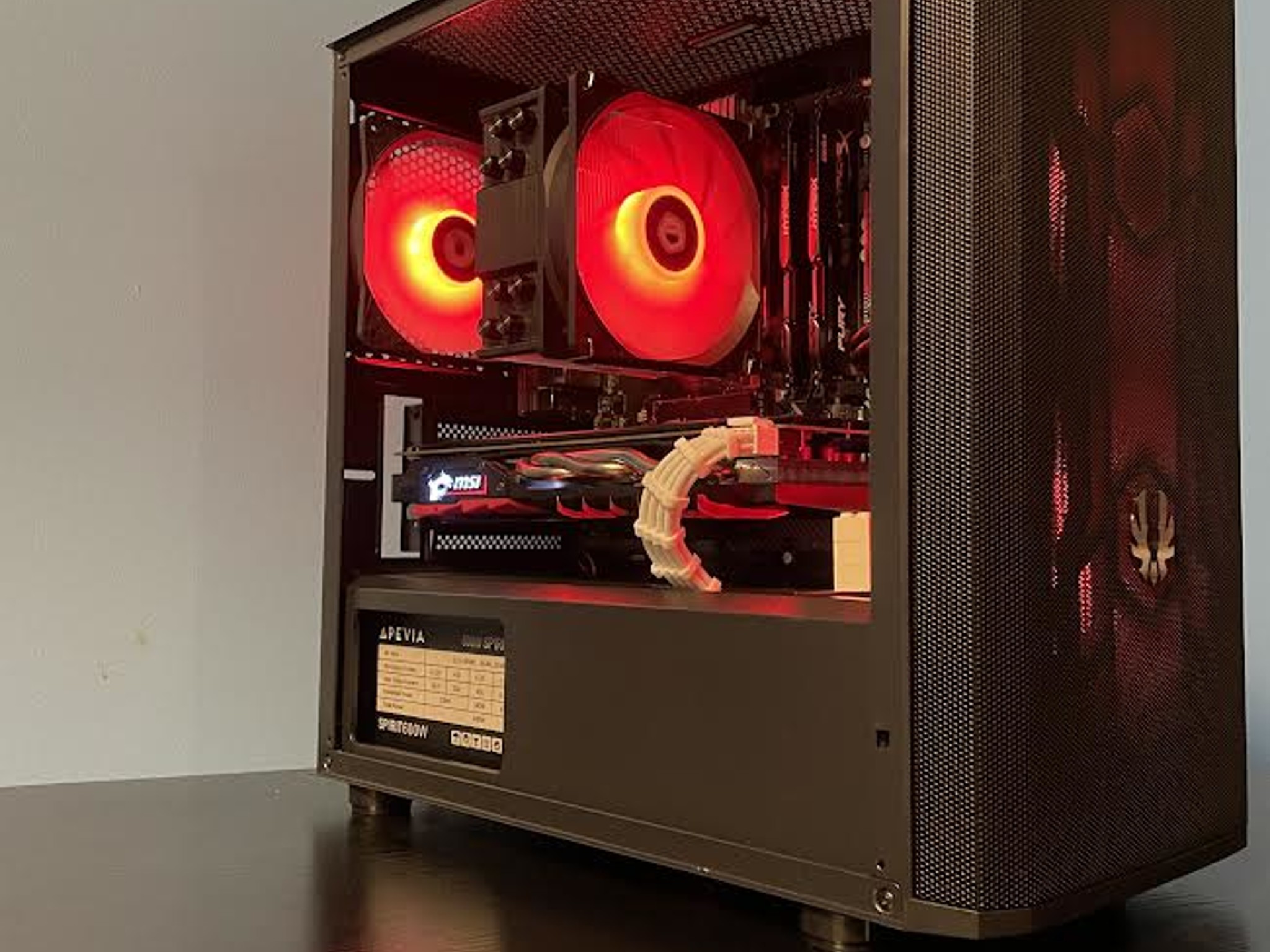 Rgb gaming pc ryzen 5 and RX 580