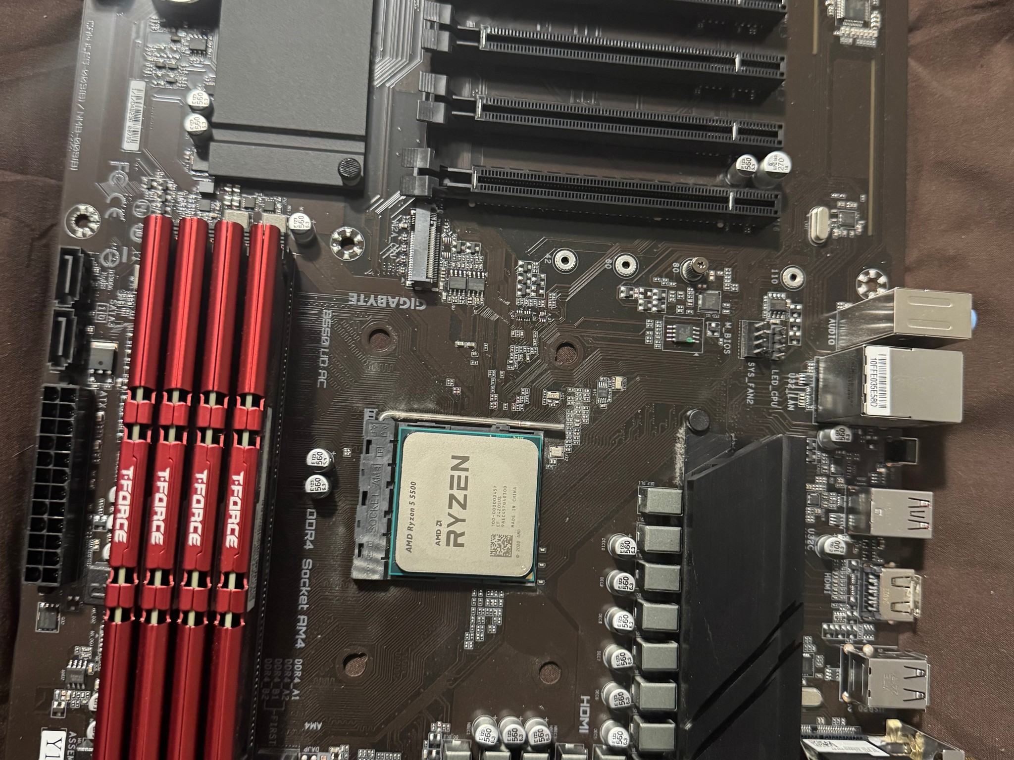 Gigabyte B550 Ud 32GB DDR4 Ram Amd 5 5500 Cpu bundle