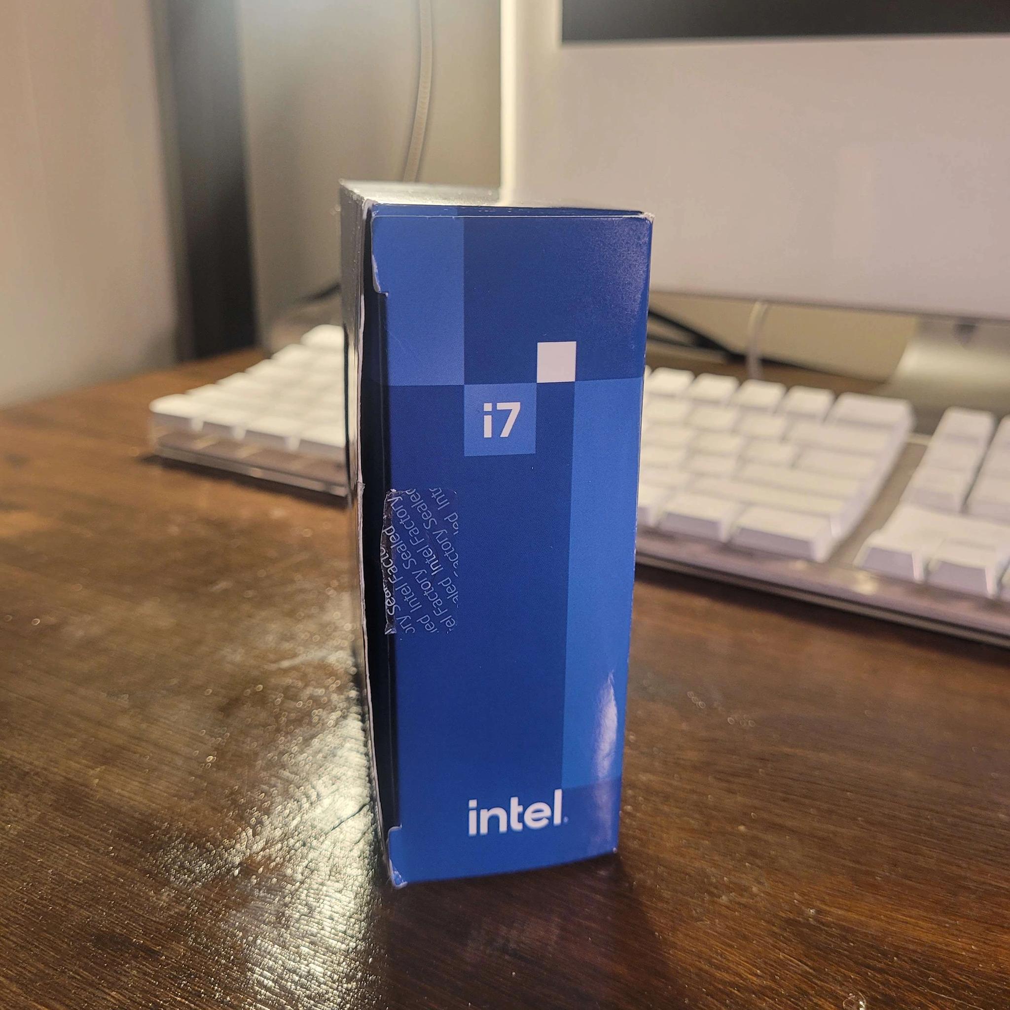 Intel i7 12700kf