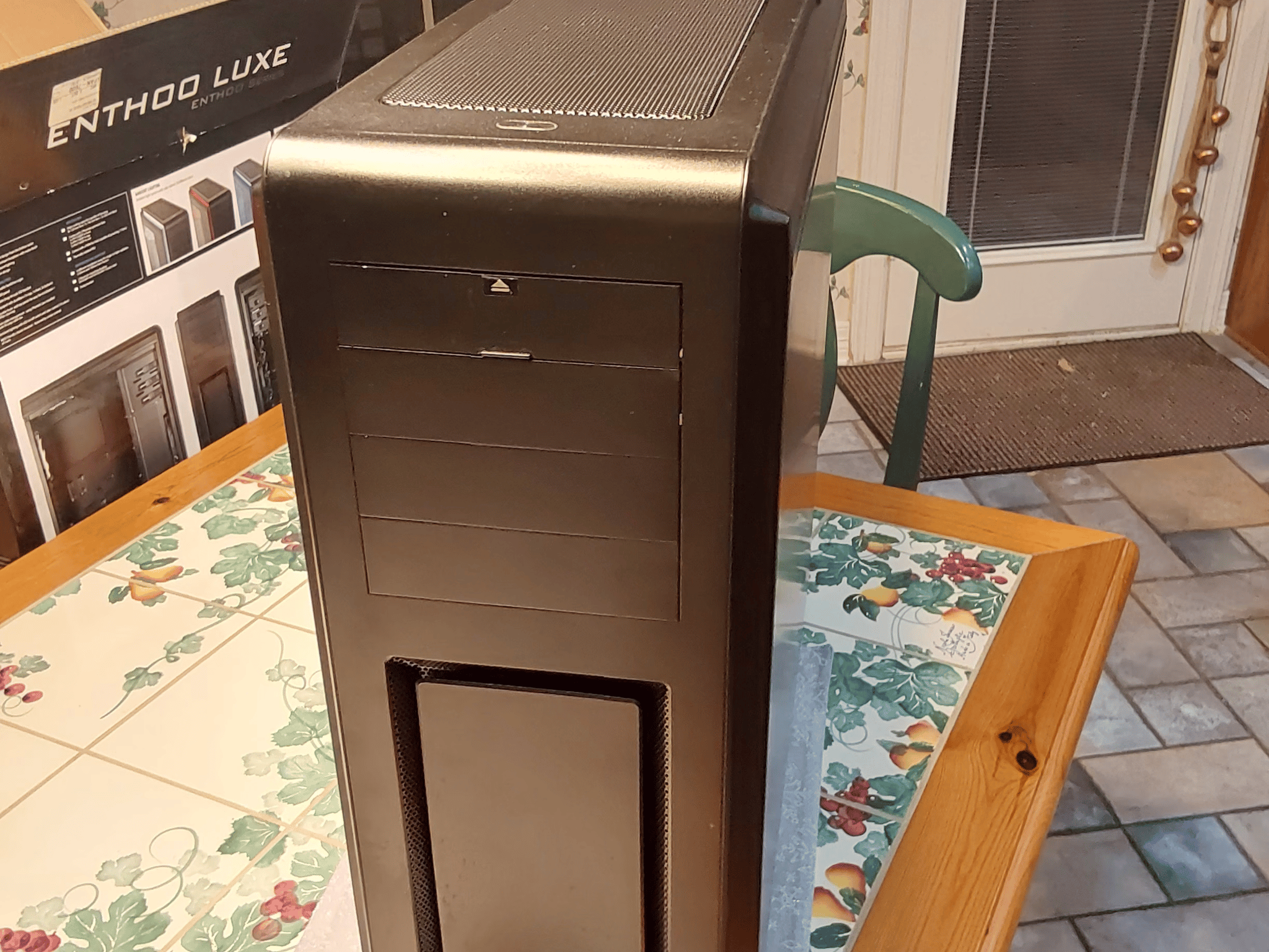 Phanteks Enthoo Luxe full tower computer case in original retail box with all parts and accessories