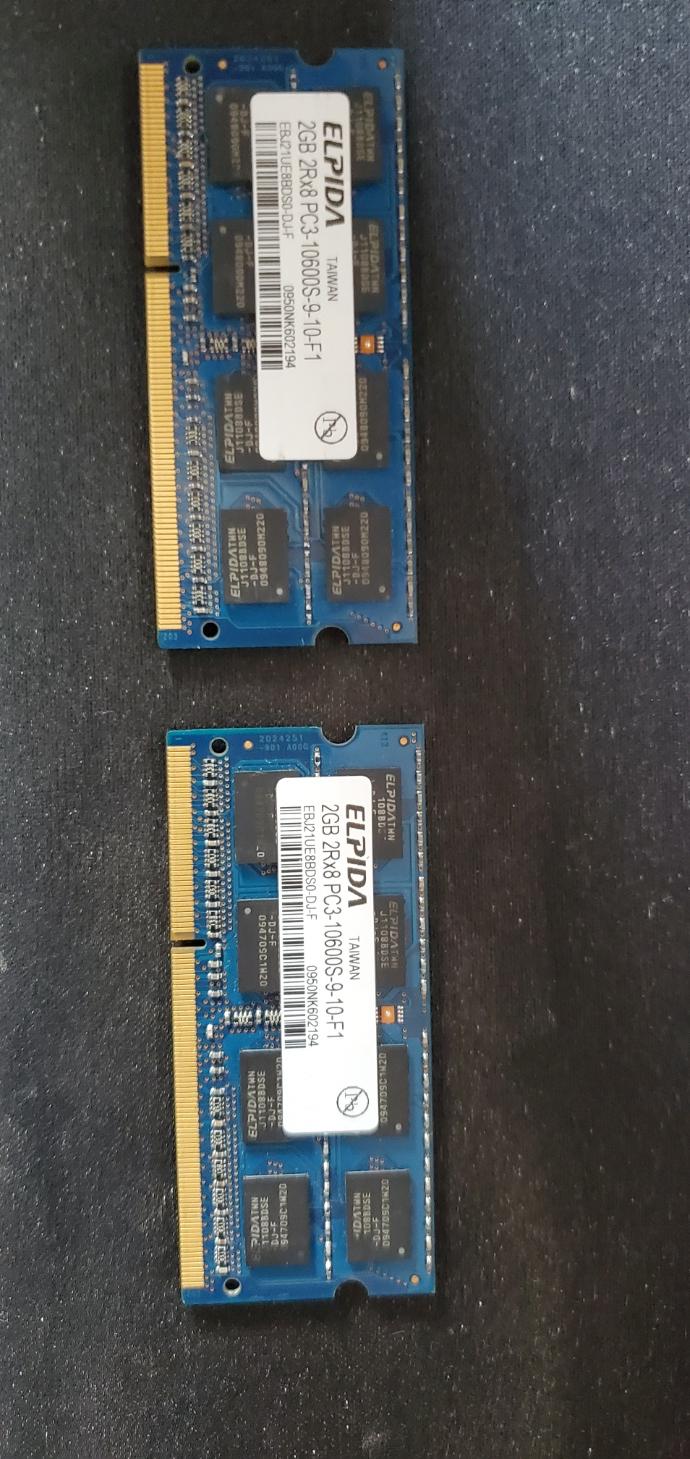 Elpida 2GB PC3-10600 DDR3-1333MHz non-ECC Unbuffered CL9 204-Pin SoDimm Dual Rank Memory Modules