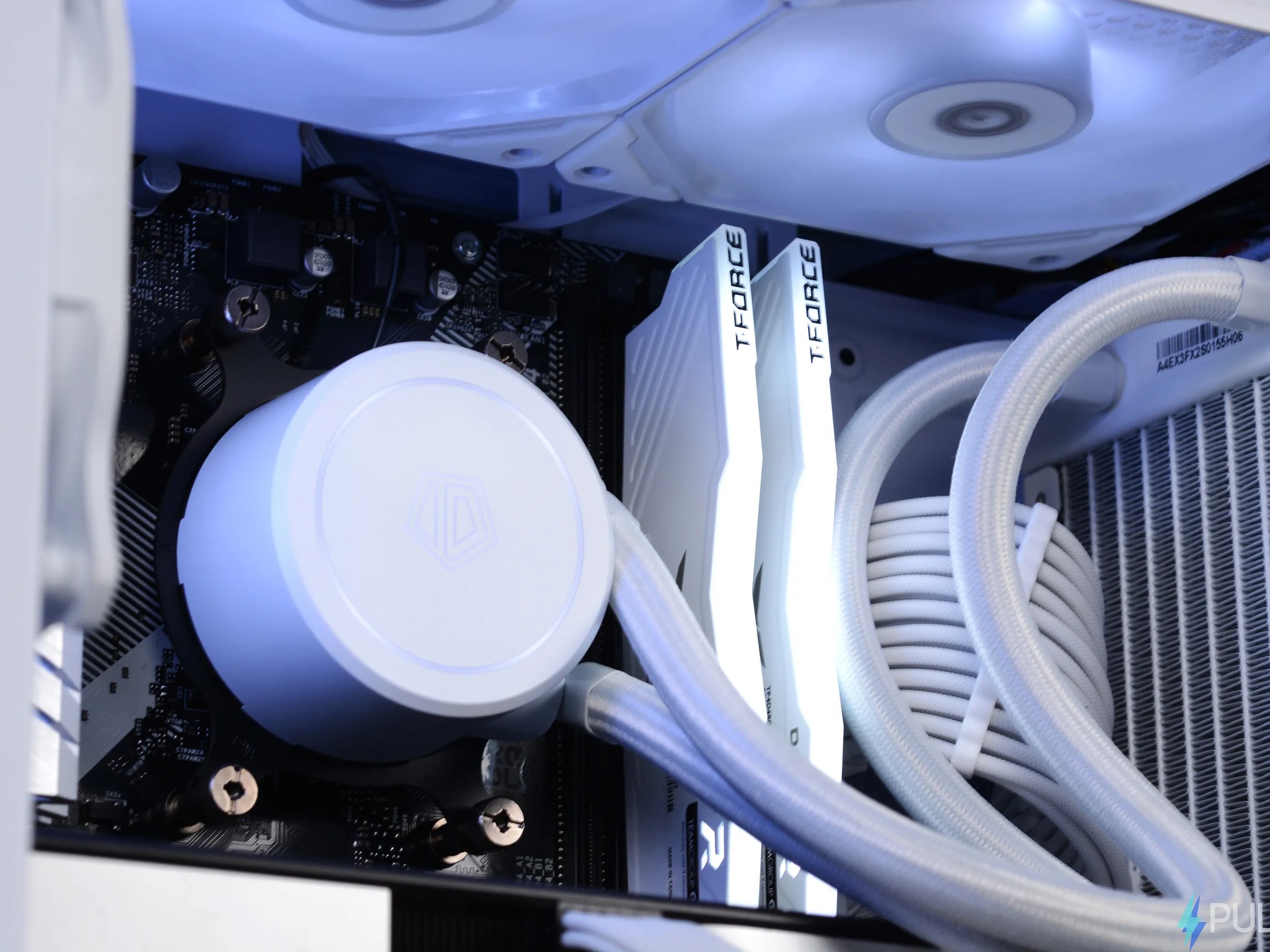 ⚪⚪ REBEL: RTX 3060 TI Founders + Ryzen 5 + 16GB + 1TB