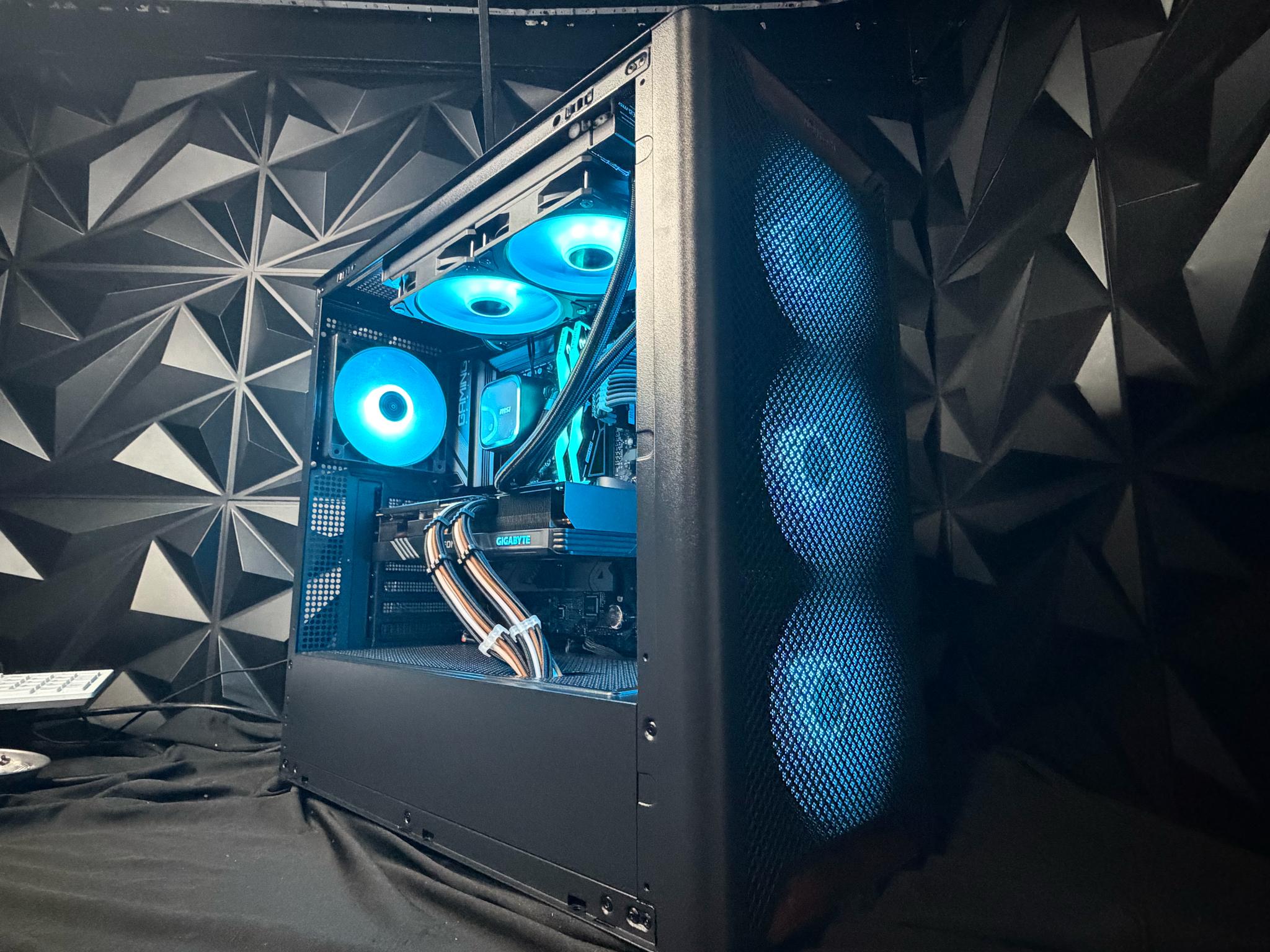 🌑🌲 MIDNIGHT WOOD 76 🌲🌑Ryzen 5 7600X| RX 7600XT 16 GB | 16 GB DDR5| 1.5 TB NVMe| 650W PSU