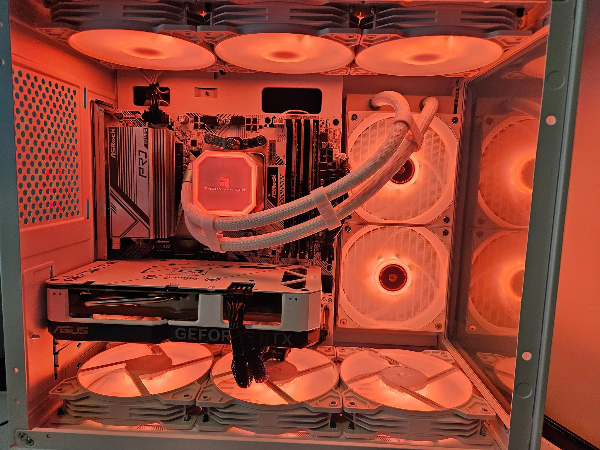 Artic Beast Ryzen 7 5700x / 32GB / 2TB / RTX 4060