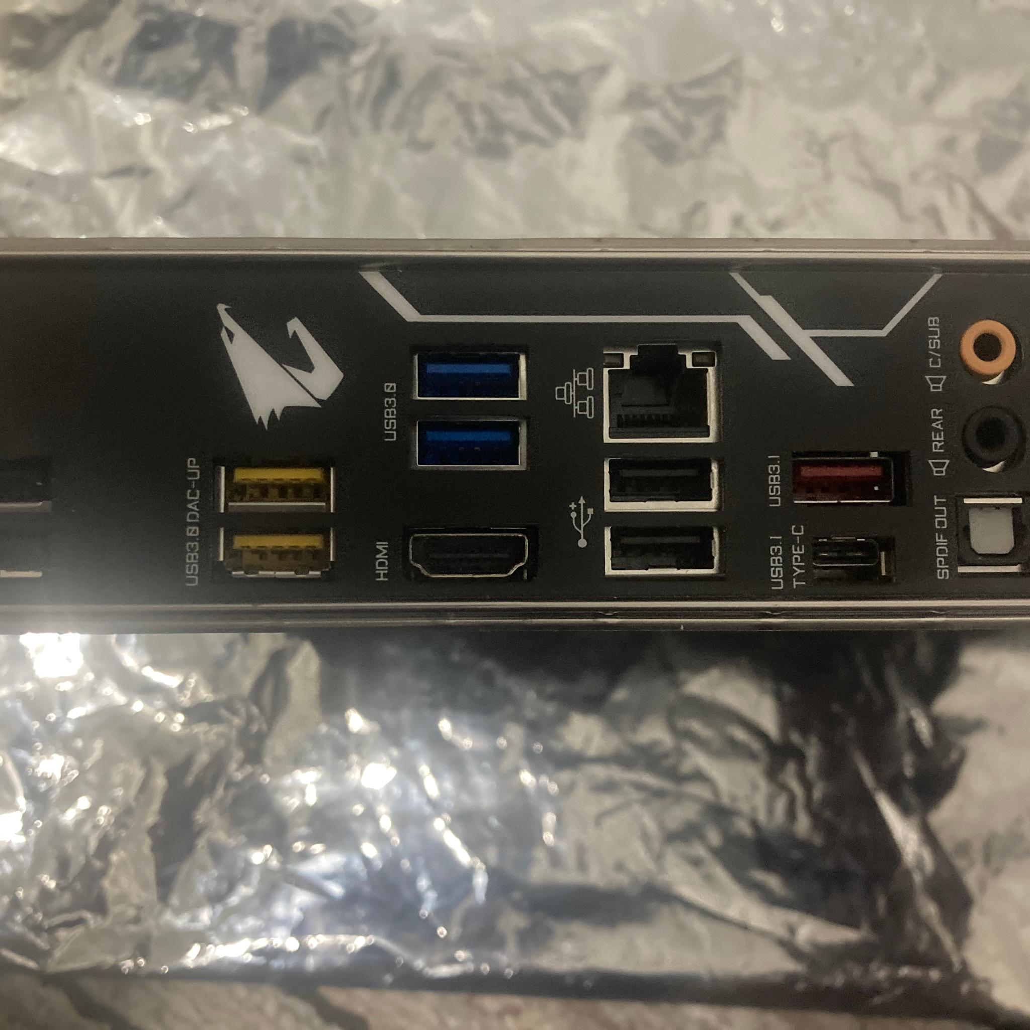 GigaByte X470 Aorus Ultra Gaming Motherboard + AMD Ryzen 3 2200GE CPU + 16GB 3200MHz DDR4 RAM