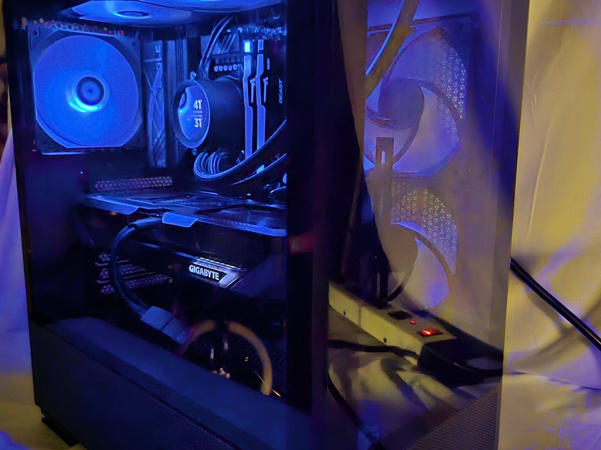 5070 / I7 14700k Battle Blue