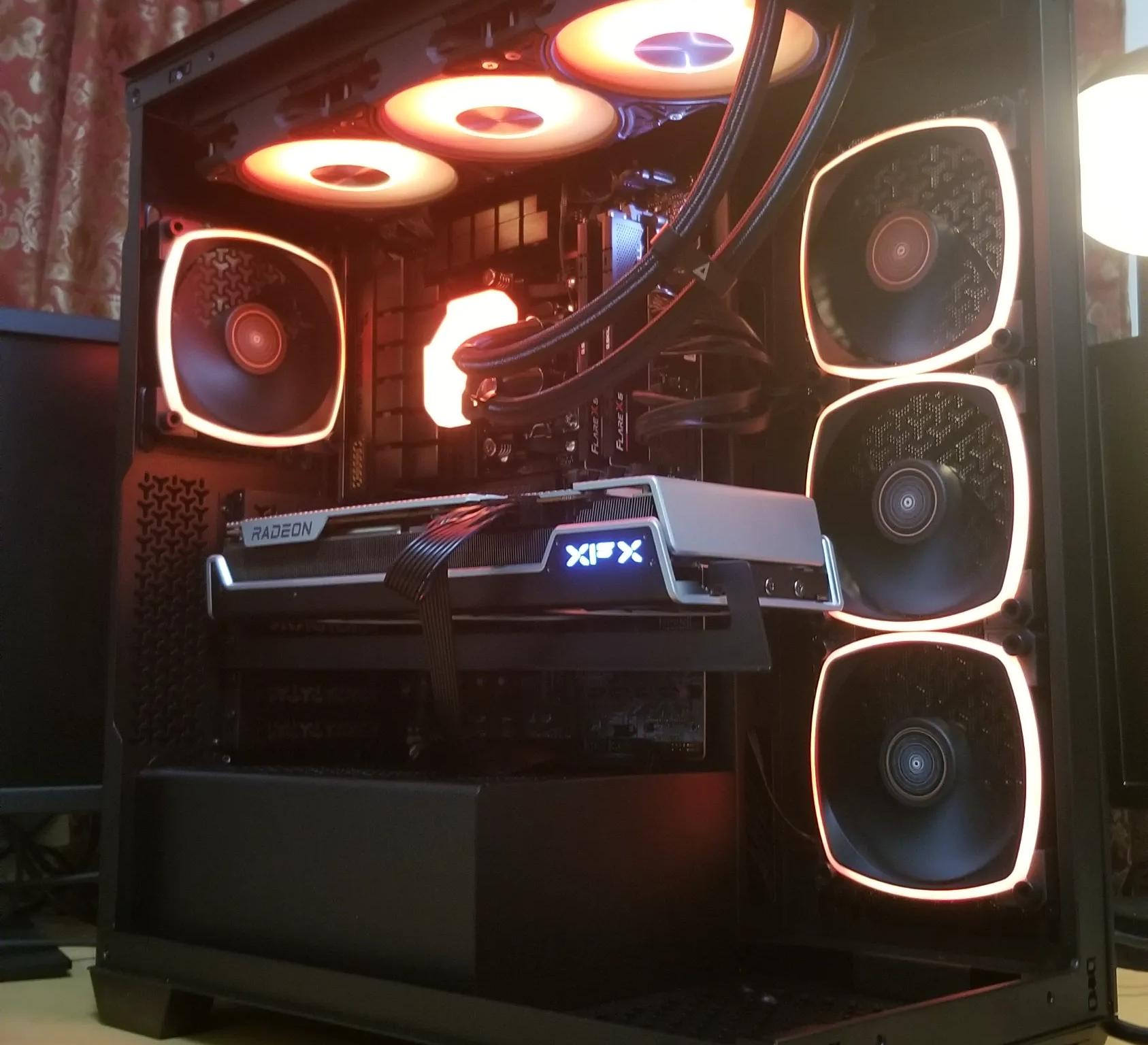 9800X3D | 7900 XT | 32 GB RAM | Solid Gaming PC