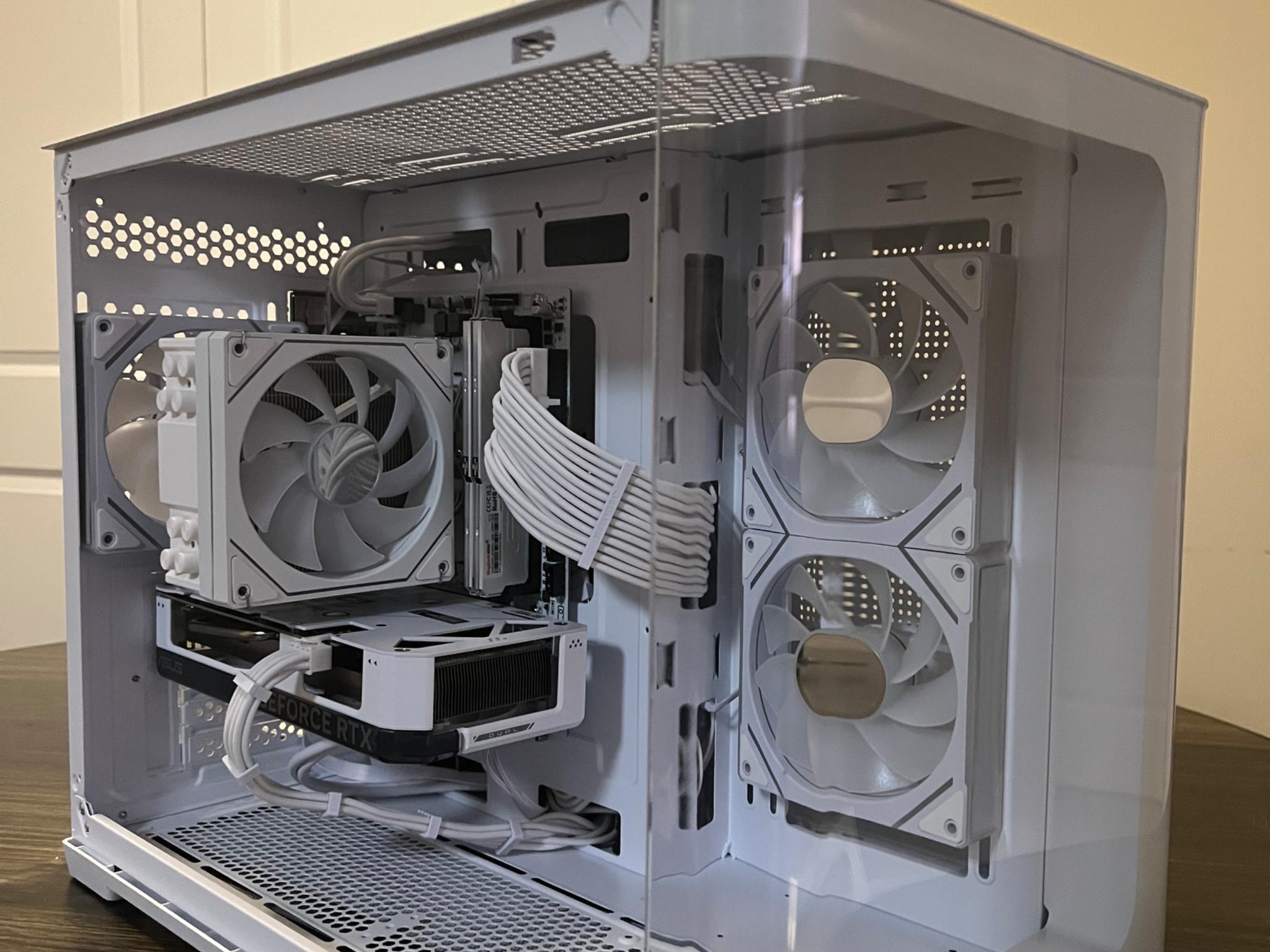 All white gaming pc with |RTX 4060 oc|ryzen 5 5600| 32gb ddr4 3200mhz