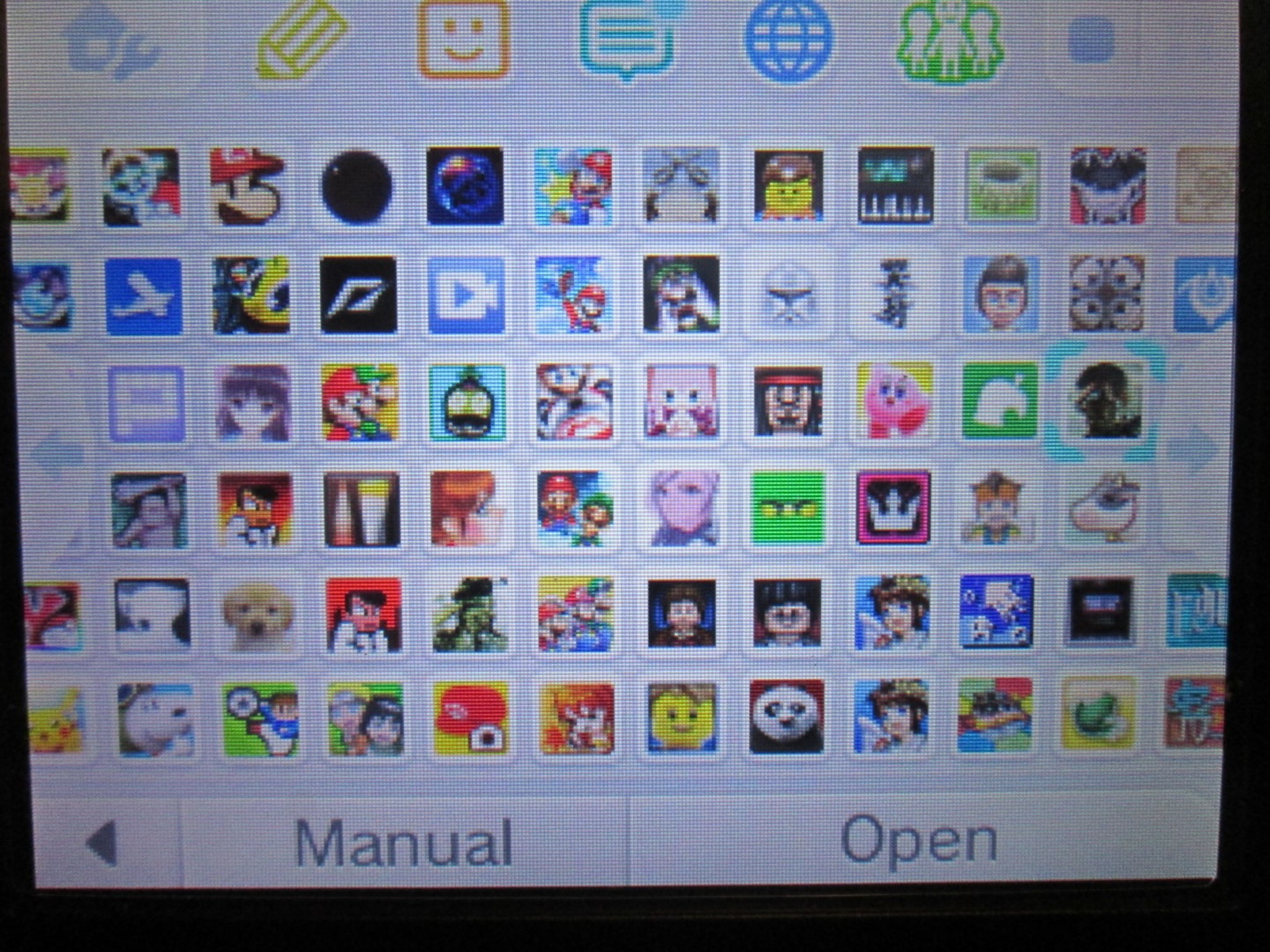 Nintendo 3ds XL Gold Metal Case With Accessories And Games