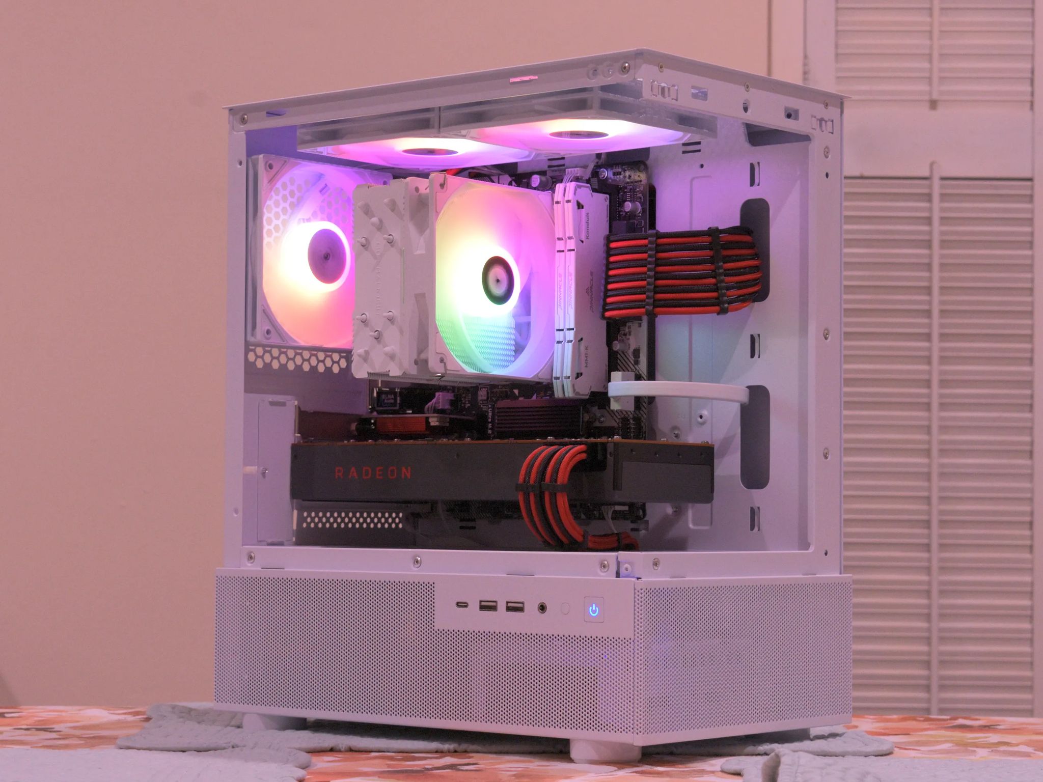 Gaming PC | Ryzen 5 3600 | AMD RX 5700 8GB | 16GB DDR4 | 1TB nVME SSD | 1080p White Gaming PC RGB