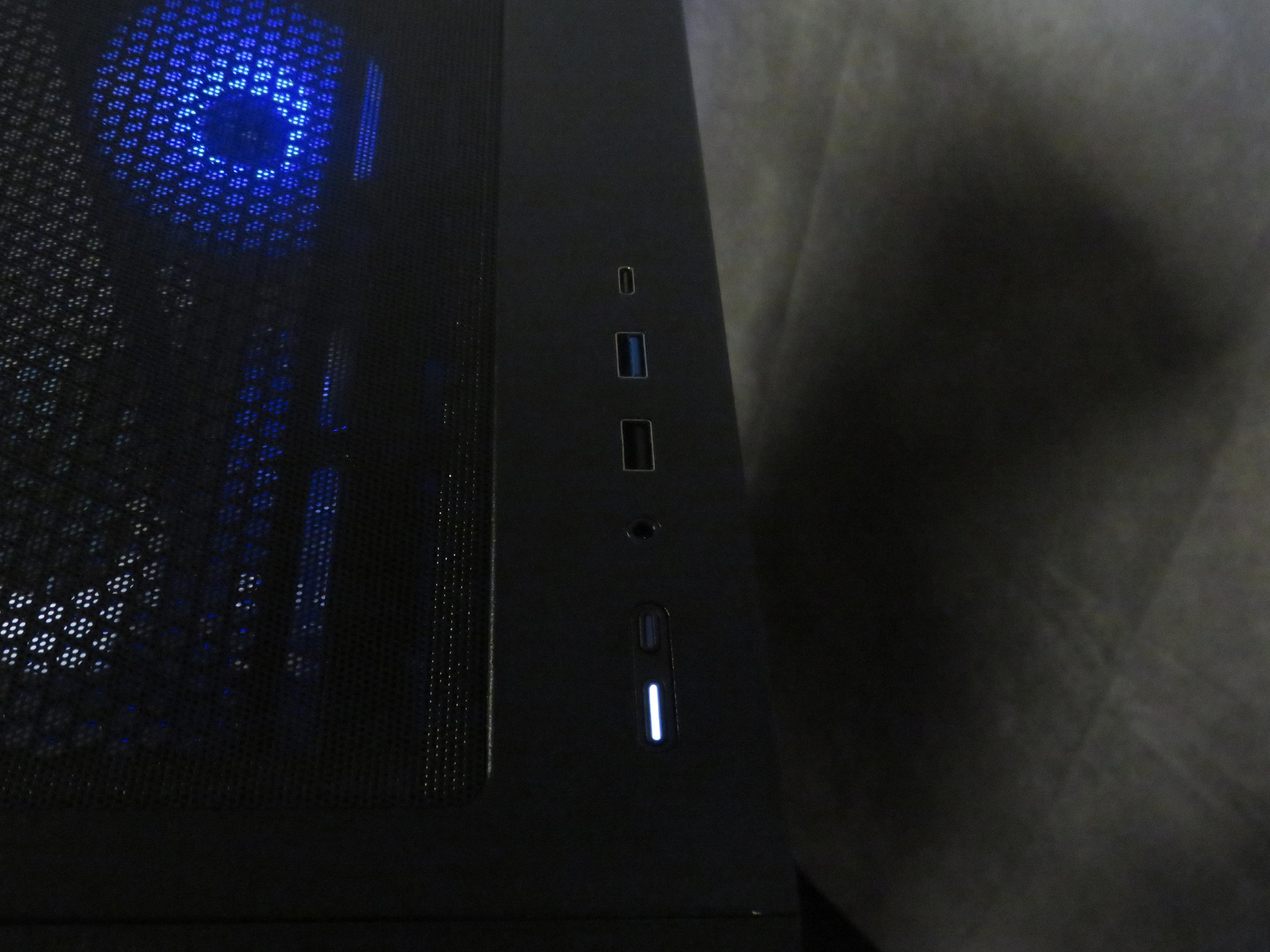 Imposing entry level gamer: Ryzen 5 5500 + EVGA GTX 1660 + 16 GB DDR4 + 1 TB NVME