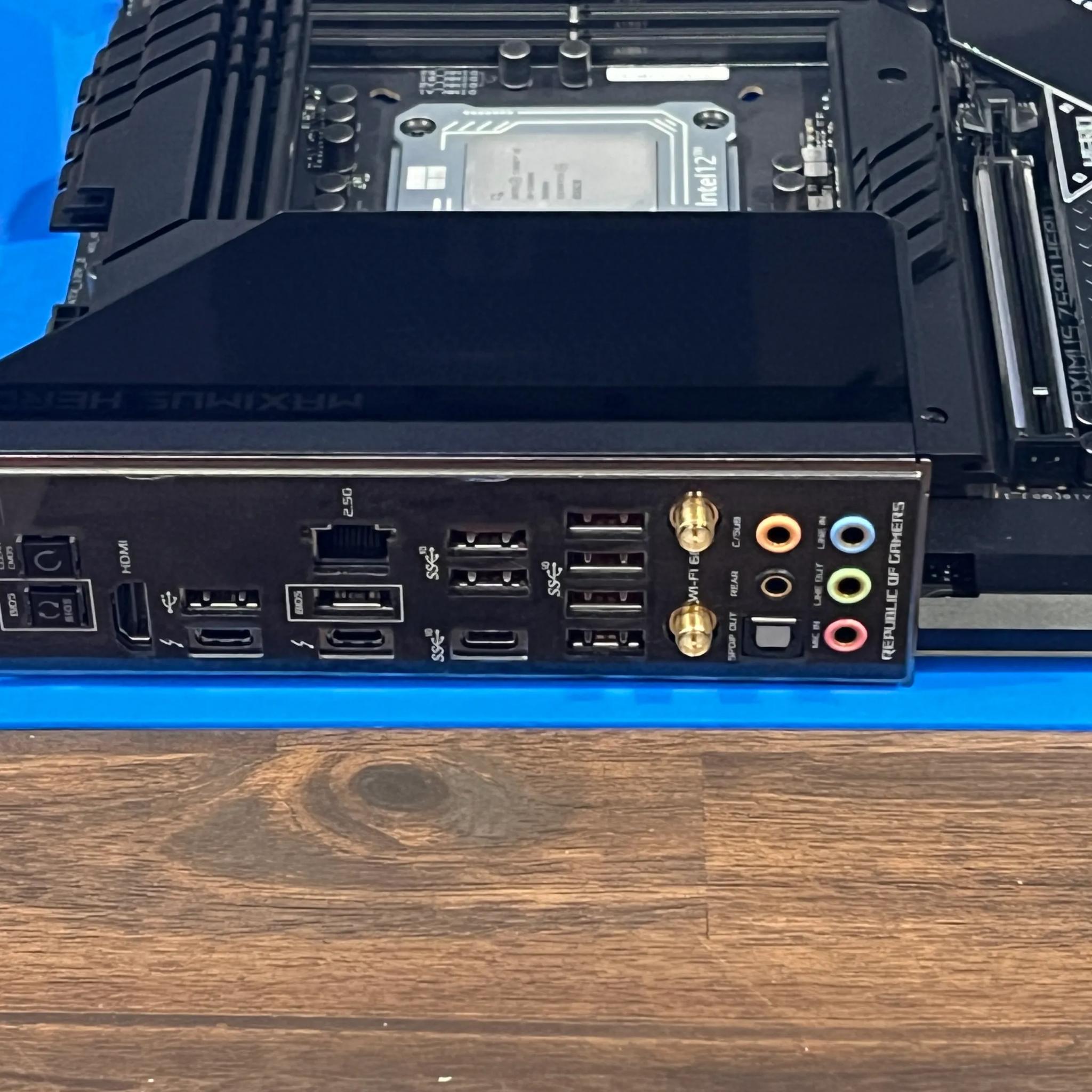 INTEL CORE i9 13900K With ASUS ROG MAXIMUS Z690 HERO and INTEL CONTACT FRAME
